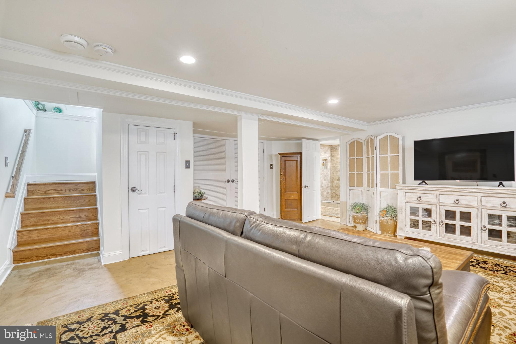 DOUGLAS PARK - Residential