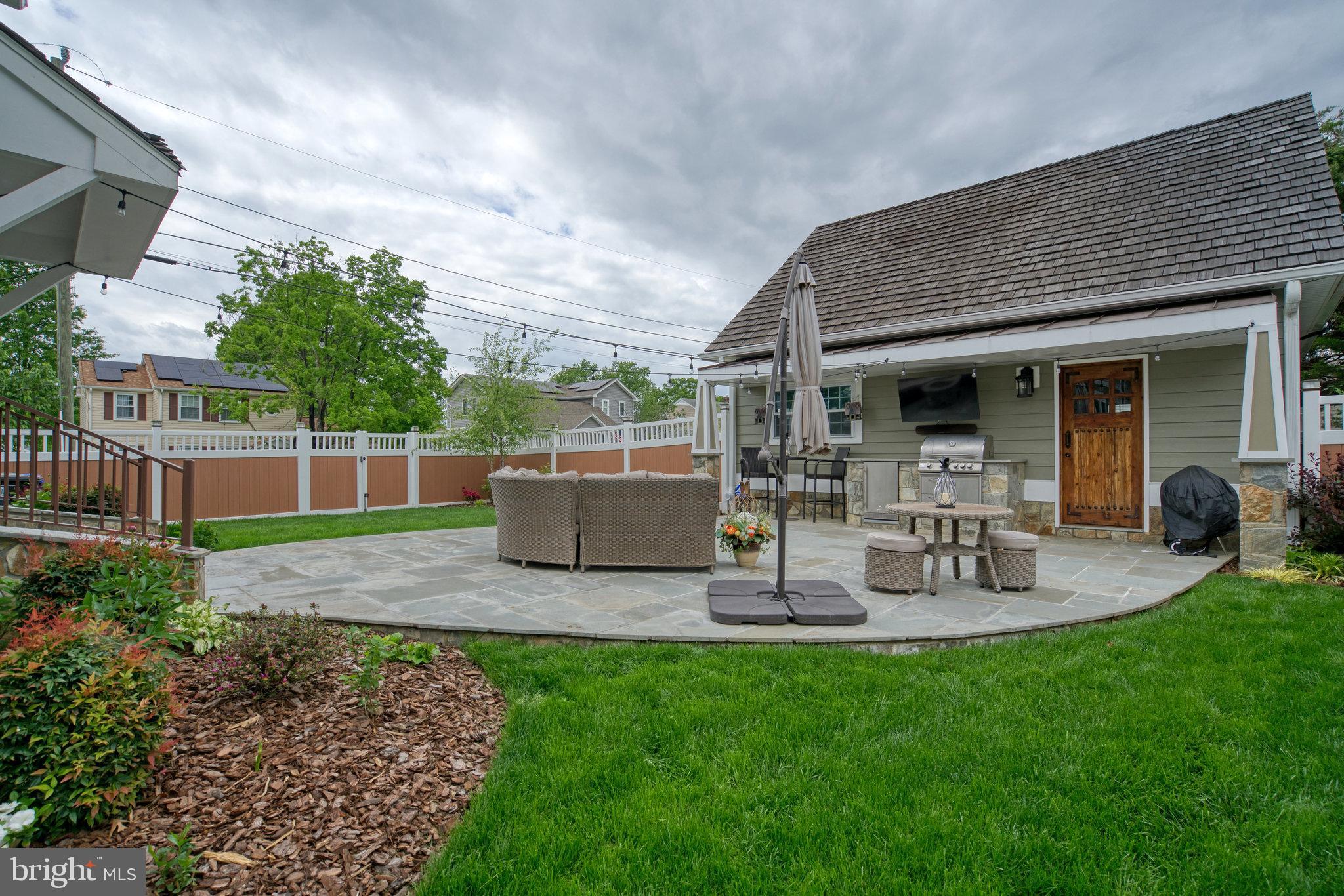 DOUGLAS PARK - Residential