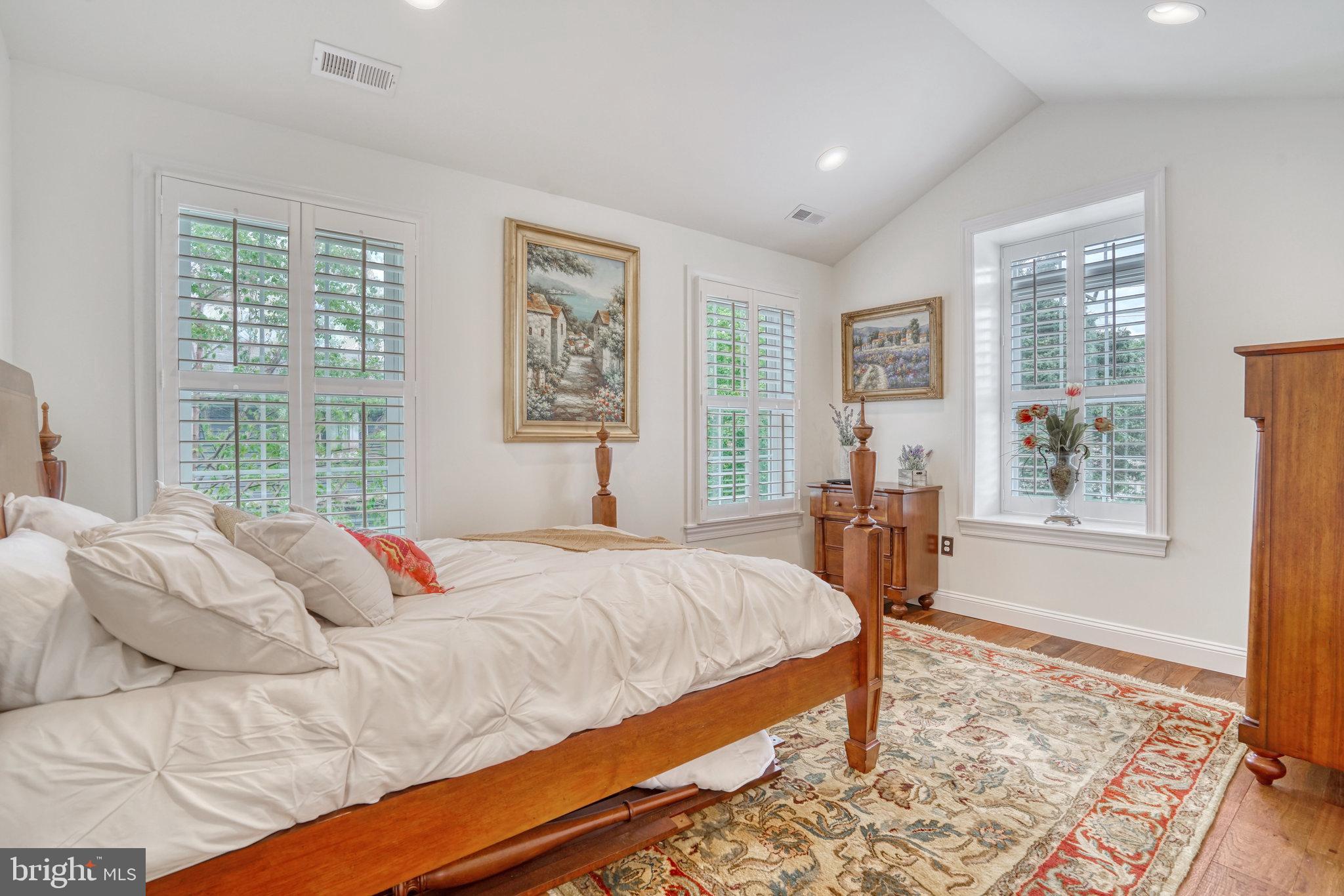 DOUGLAS PARK - Residential