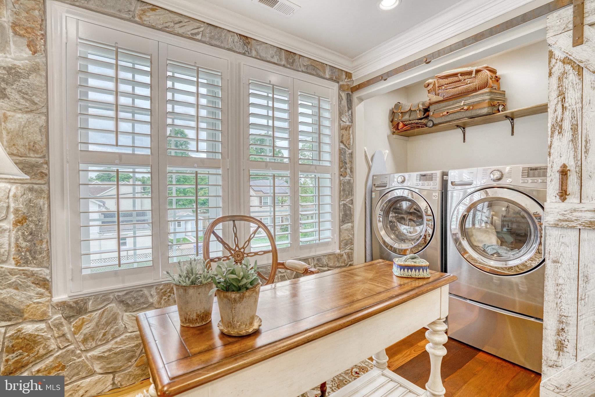 DOUGLAS PARK - Residential