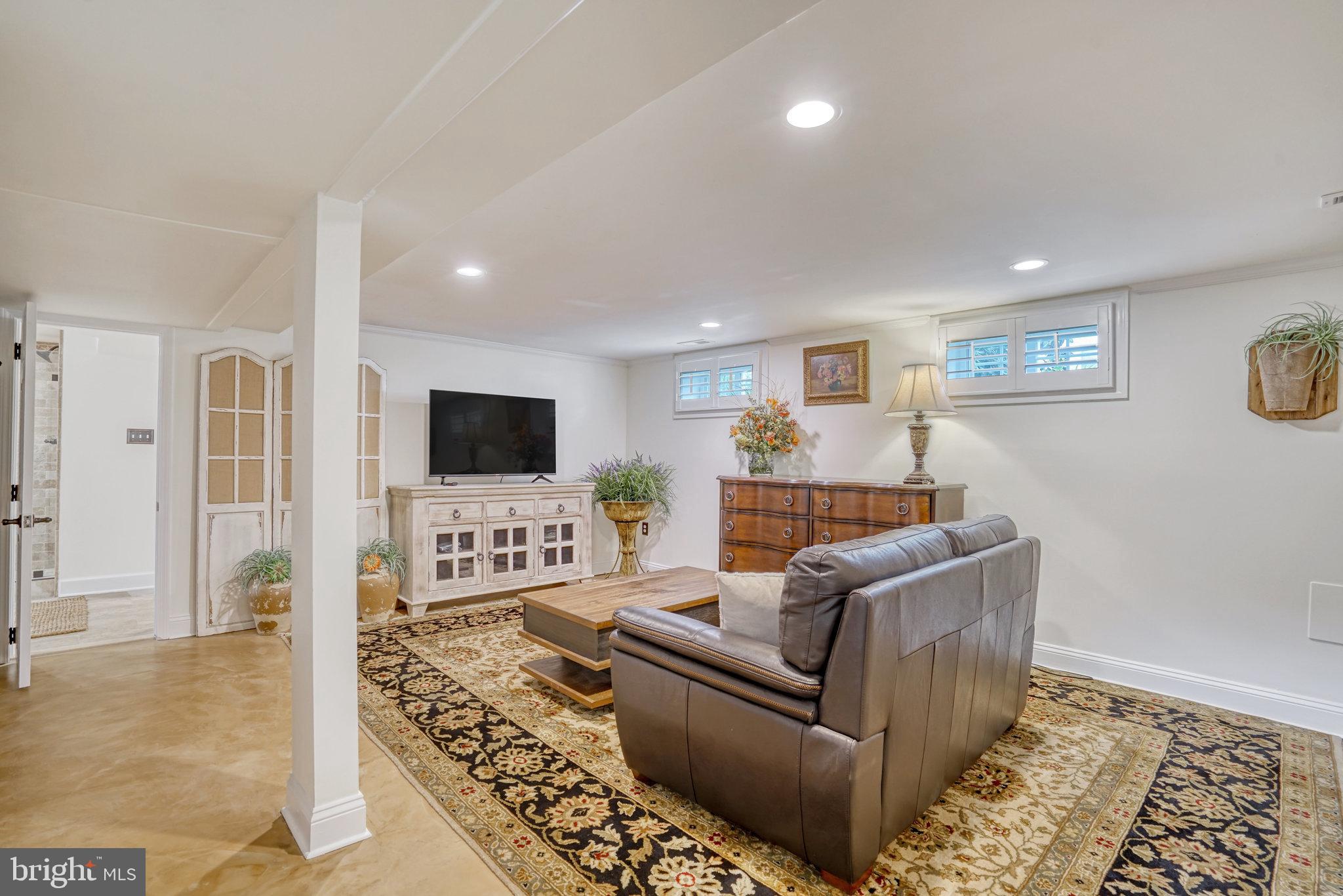 DOUGLAS PARK - Residential