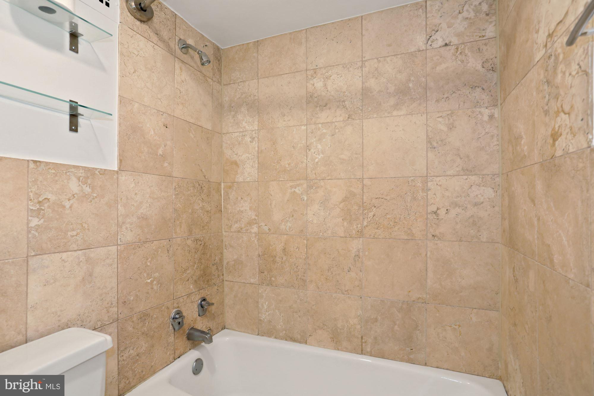 WEST END - Residential Lease