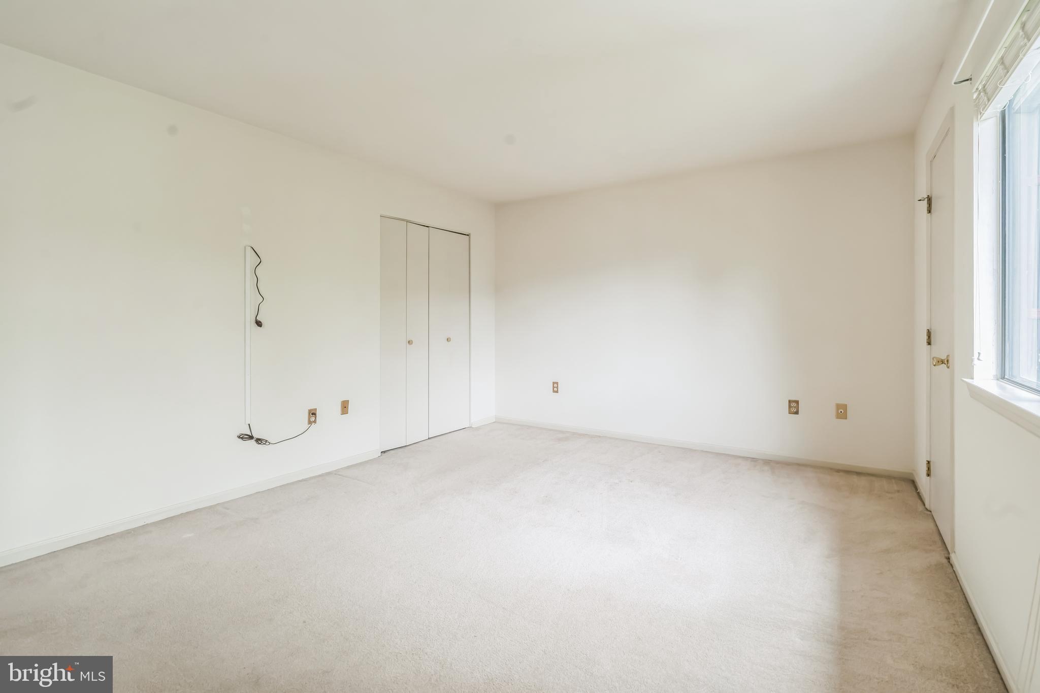 PINE CREST - Residential