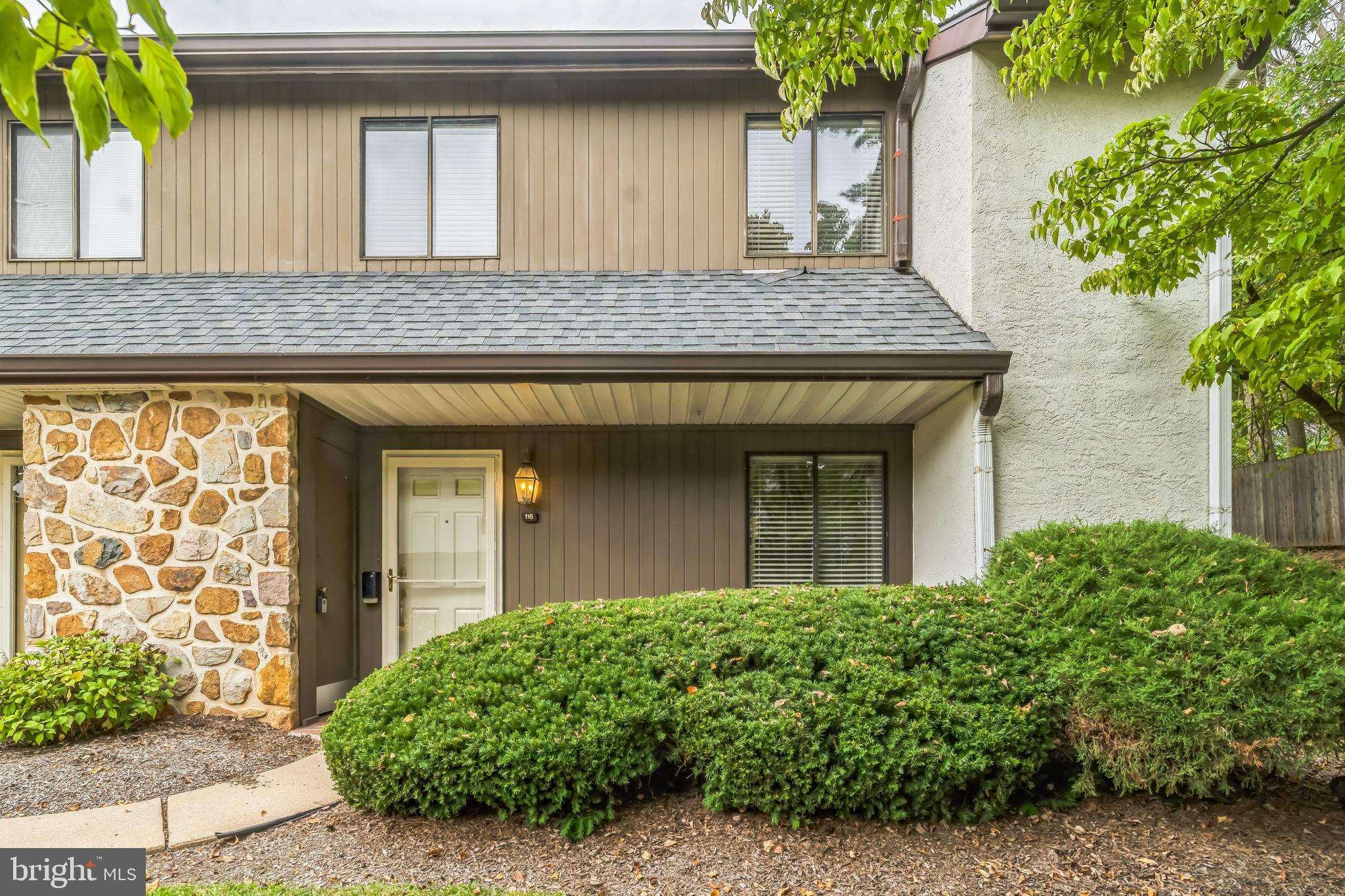 PINE CREST - Residential