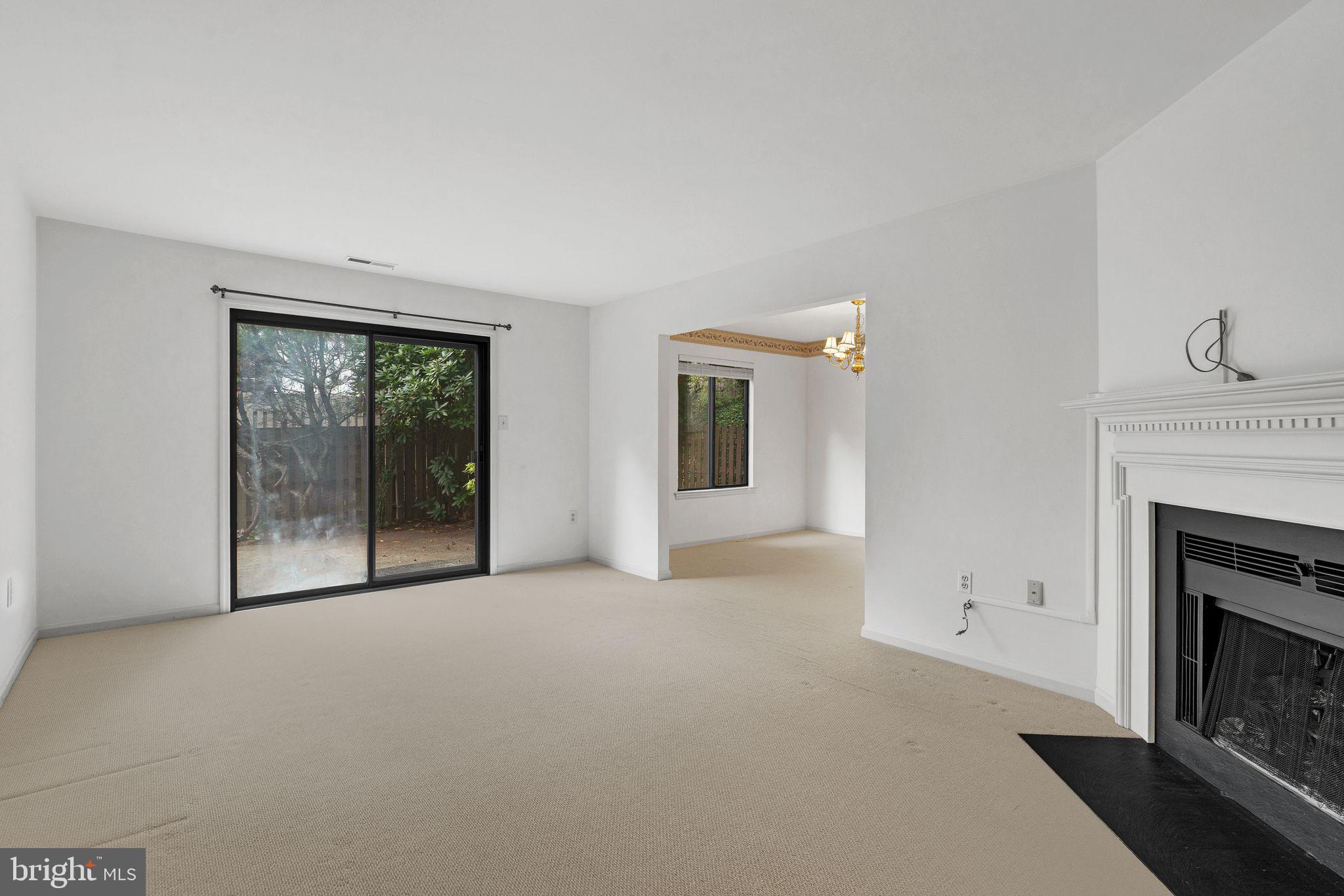 PINE CREST - Residential