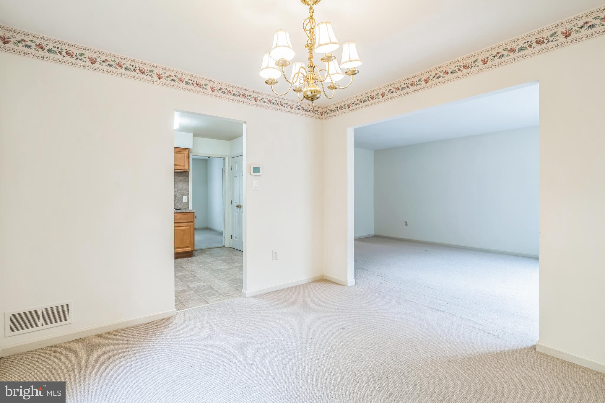 PINE CREST - Residential