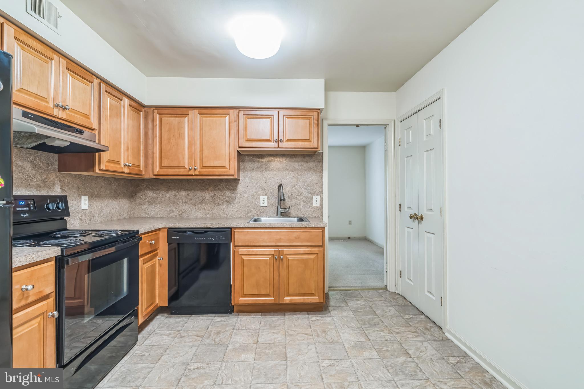 PINE CREST - Residential