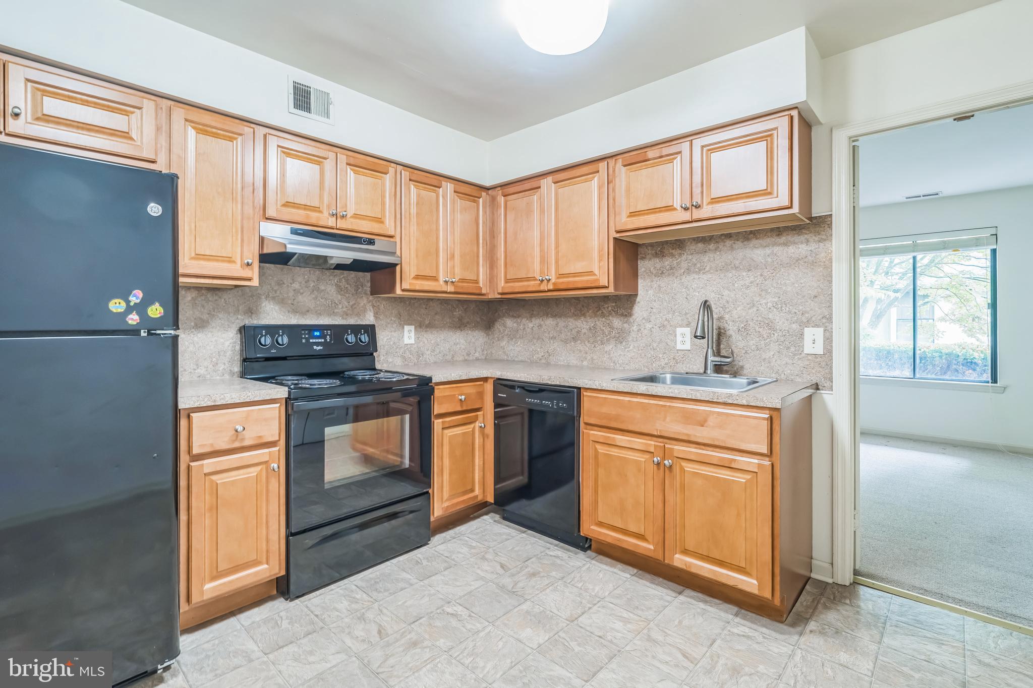 PINE CREST - Residential