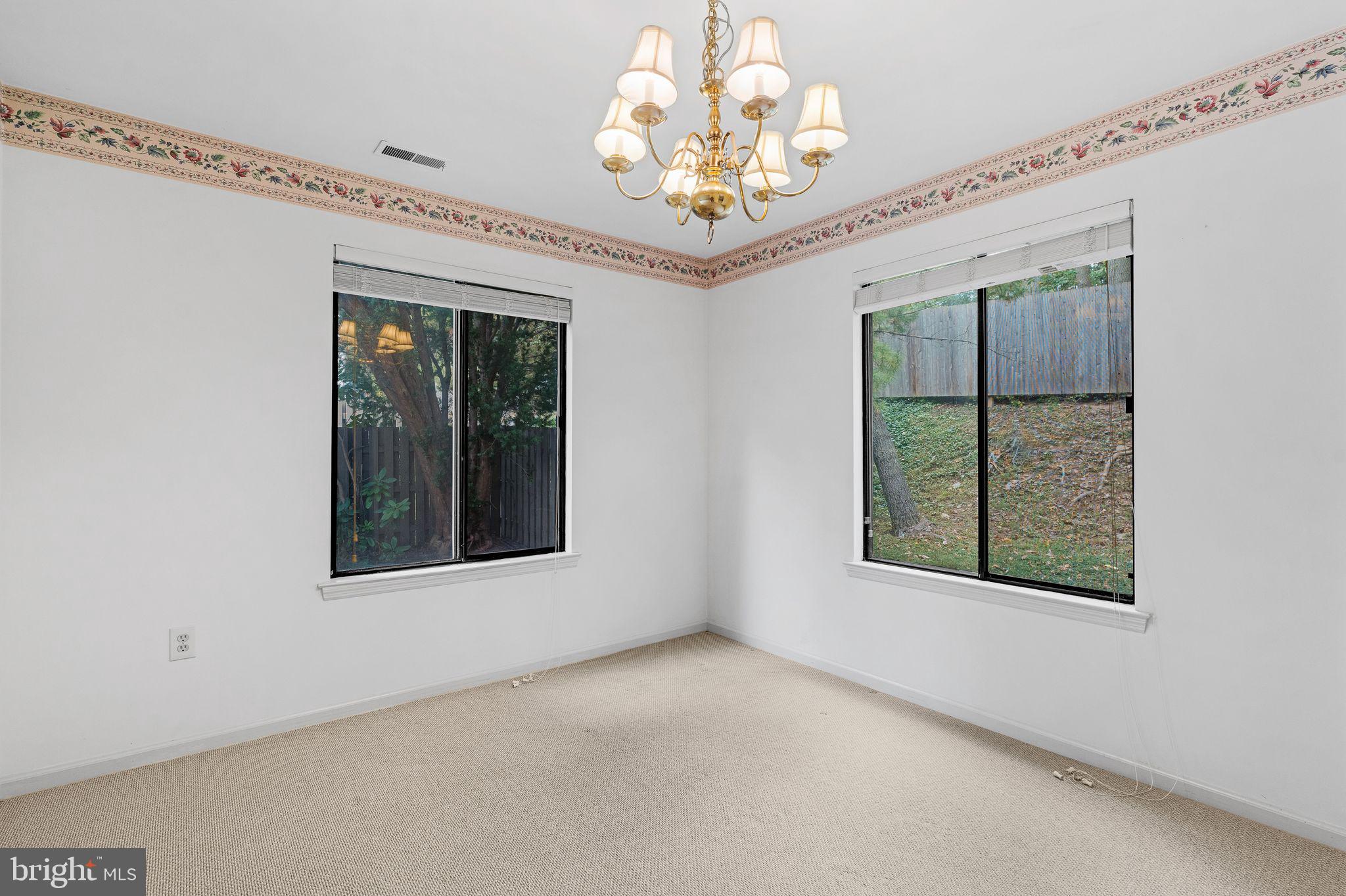 PINE CREST - Residential