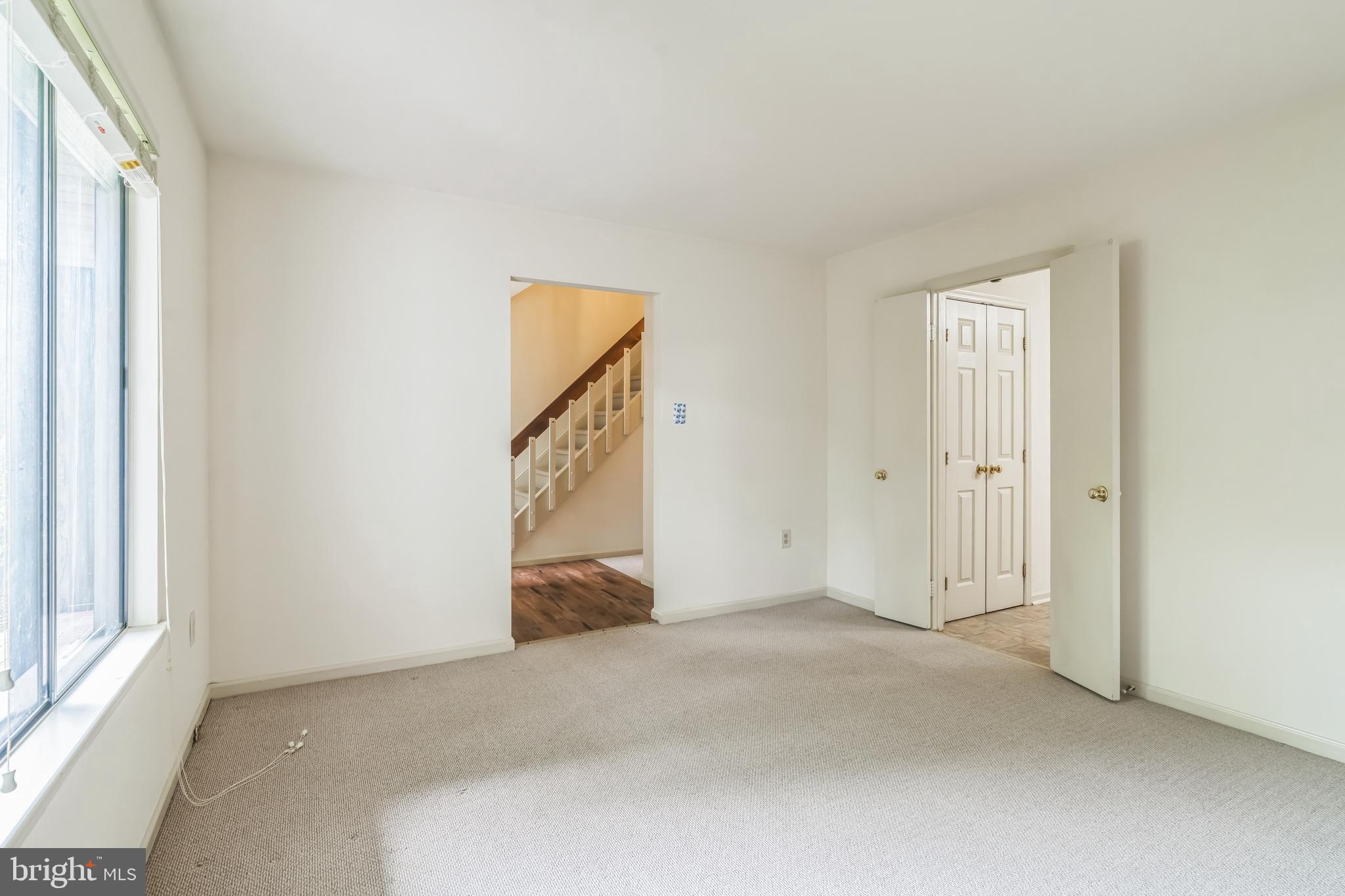 PINE CREST - Residential