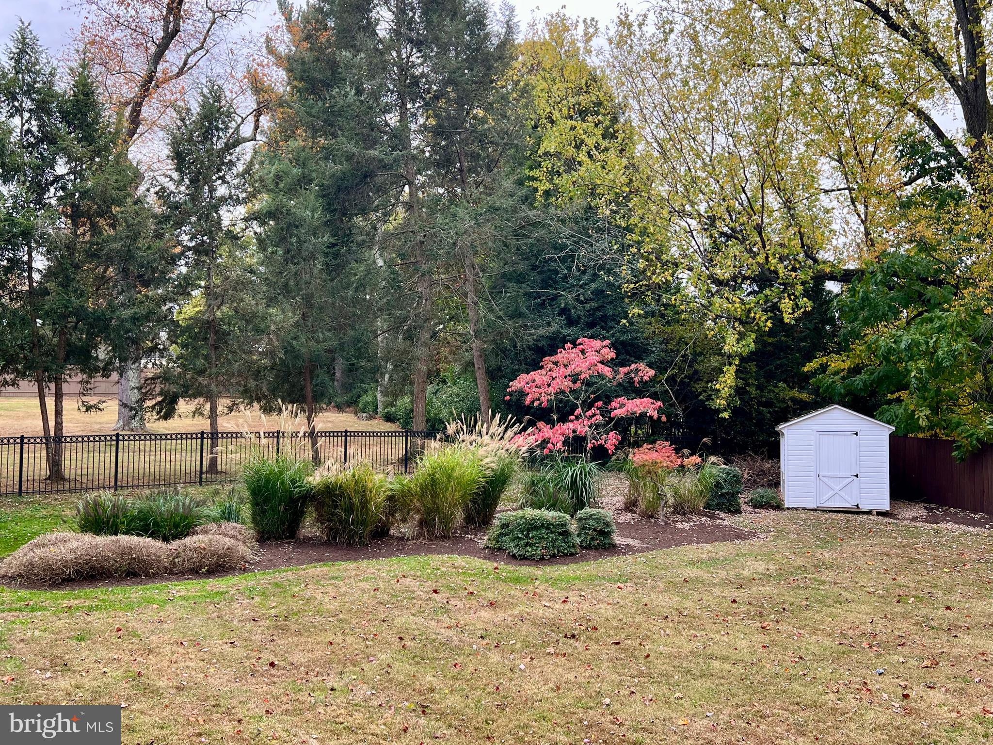 SALONA VILLAGE - Residential Lease