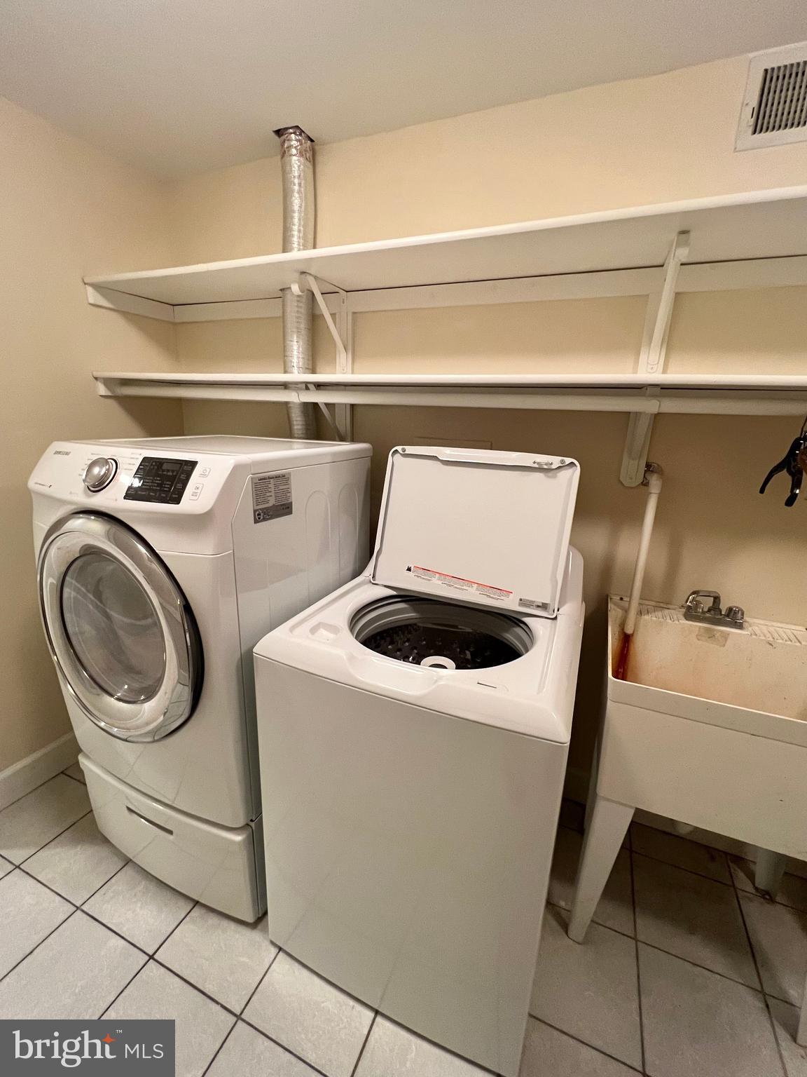 SALONA VILLAGE - Residential Lease