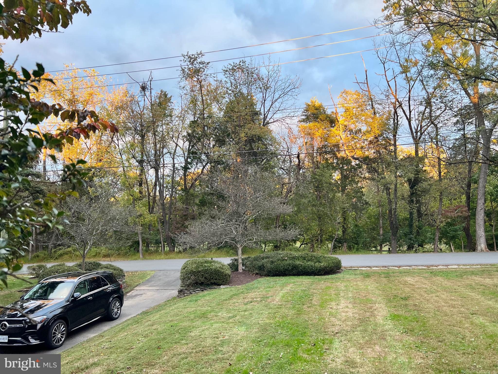 SALONA VILLAGE - Residential Lease