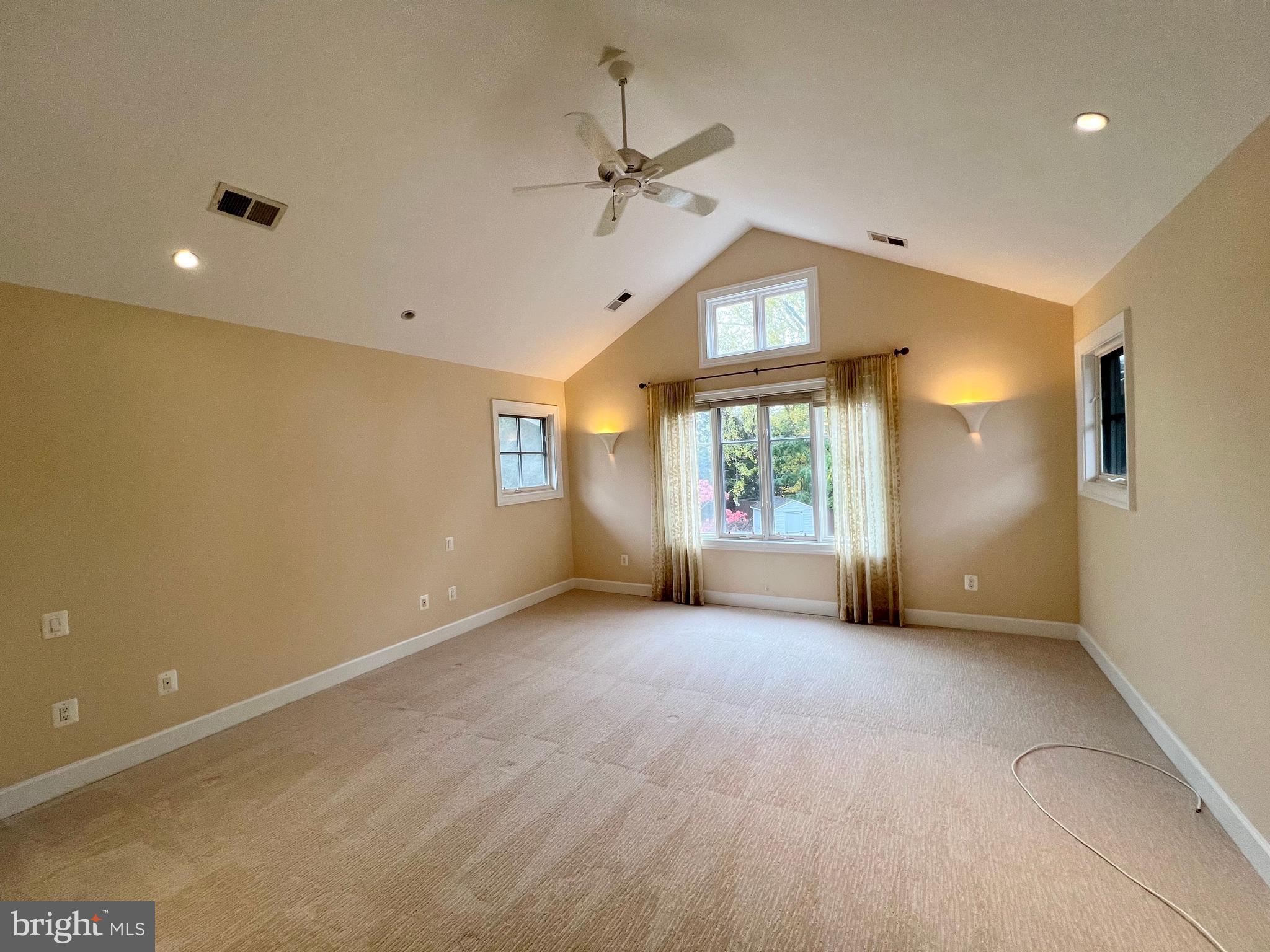 SALONA VILLAGE - Residential Lease