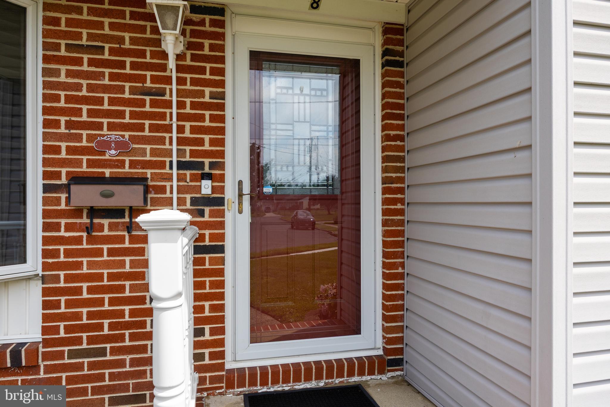 8 SURREY COURT