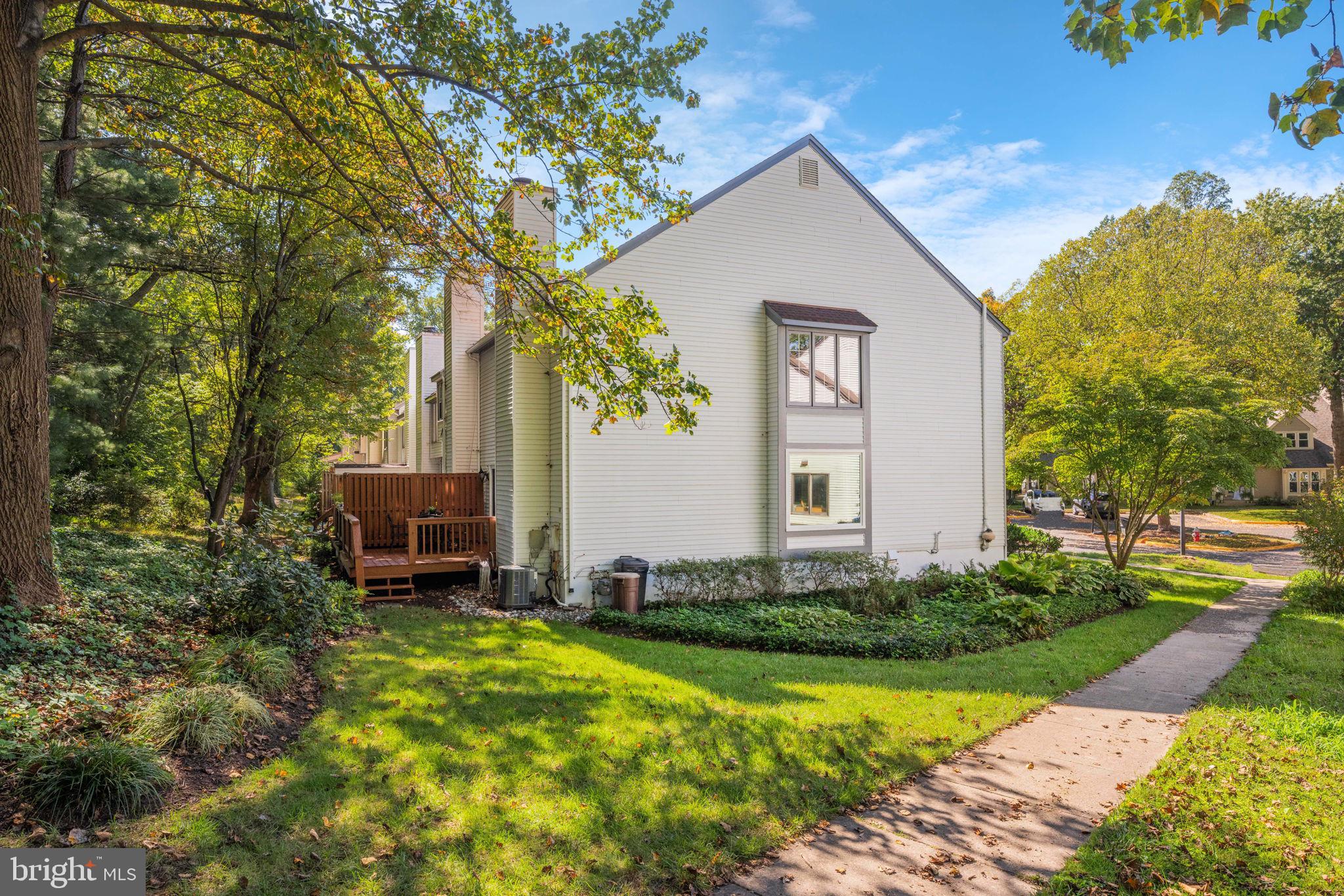 10046 BEACON POND LANE