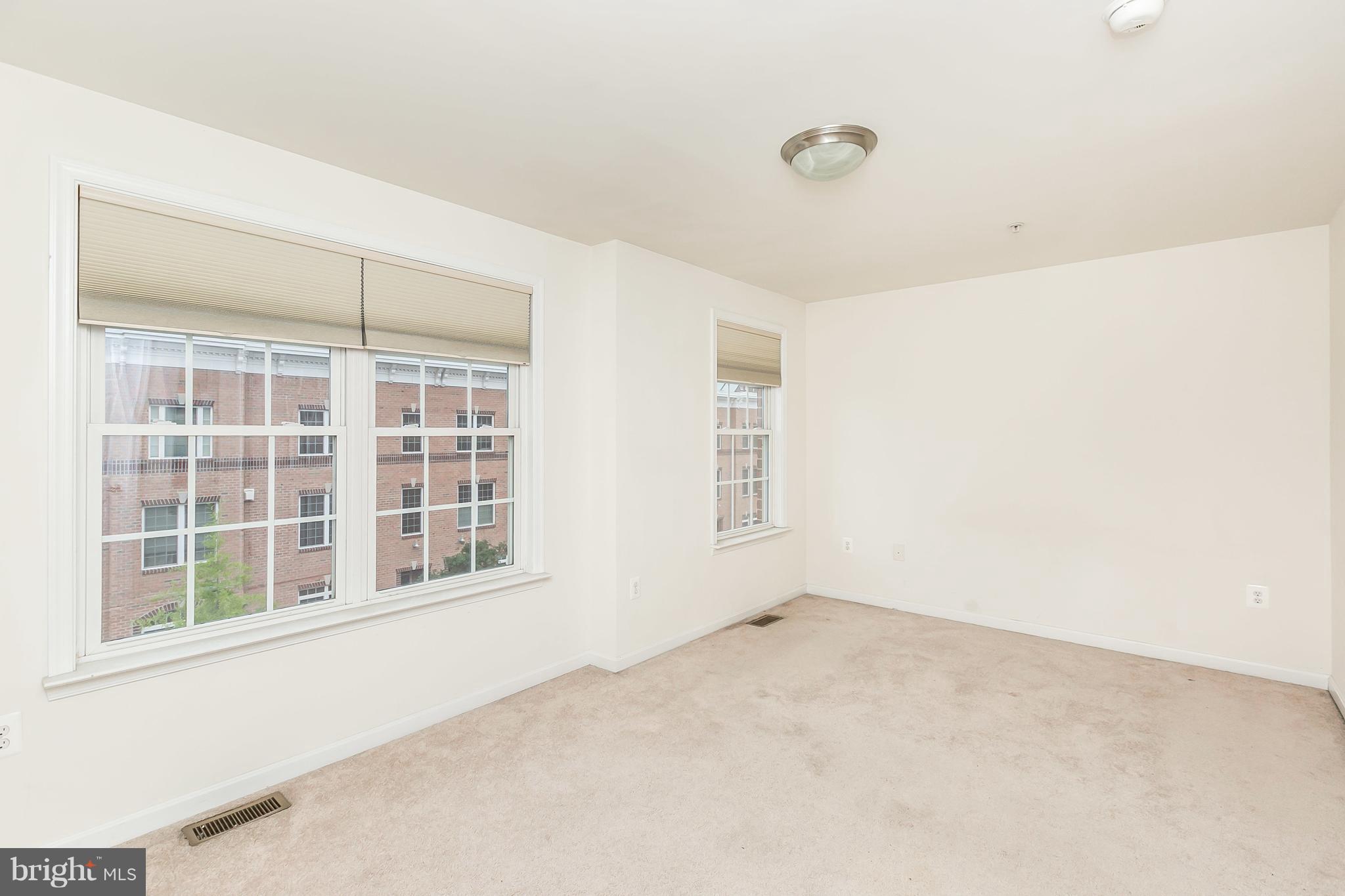 LOCUST POINT - Residential