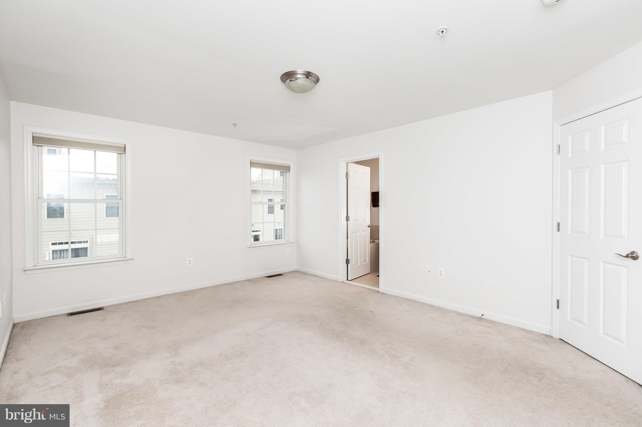 LOCUST POINT - Residential