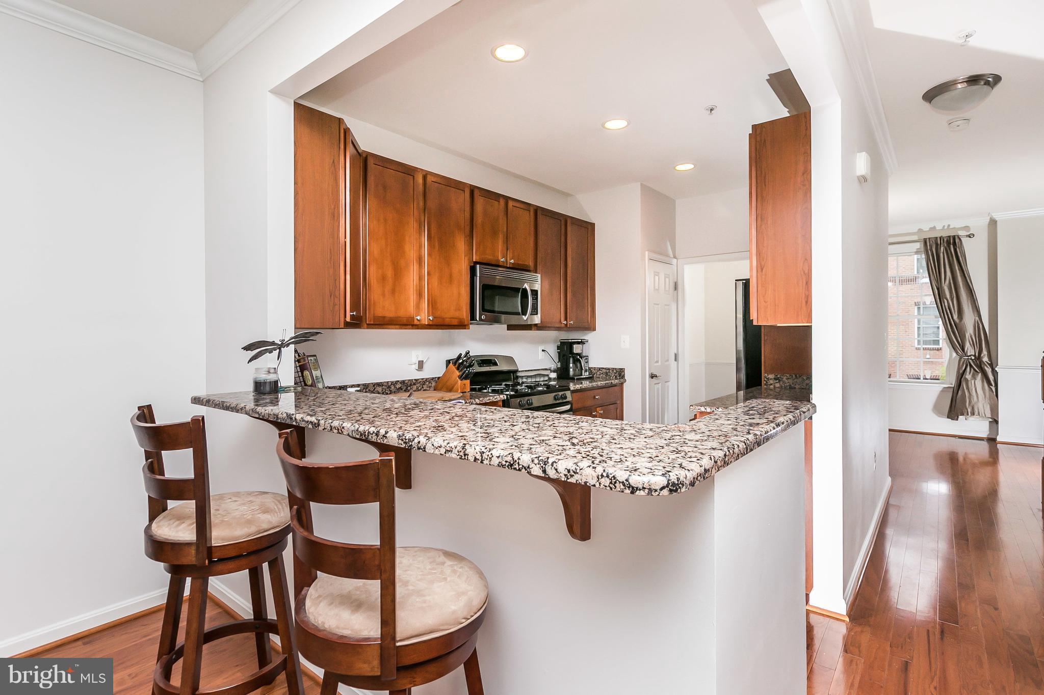 LOCUST POINT - Residential