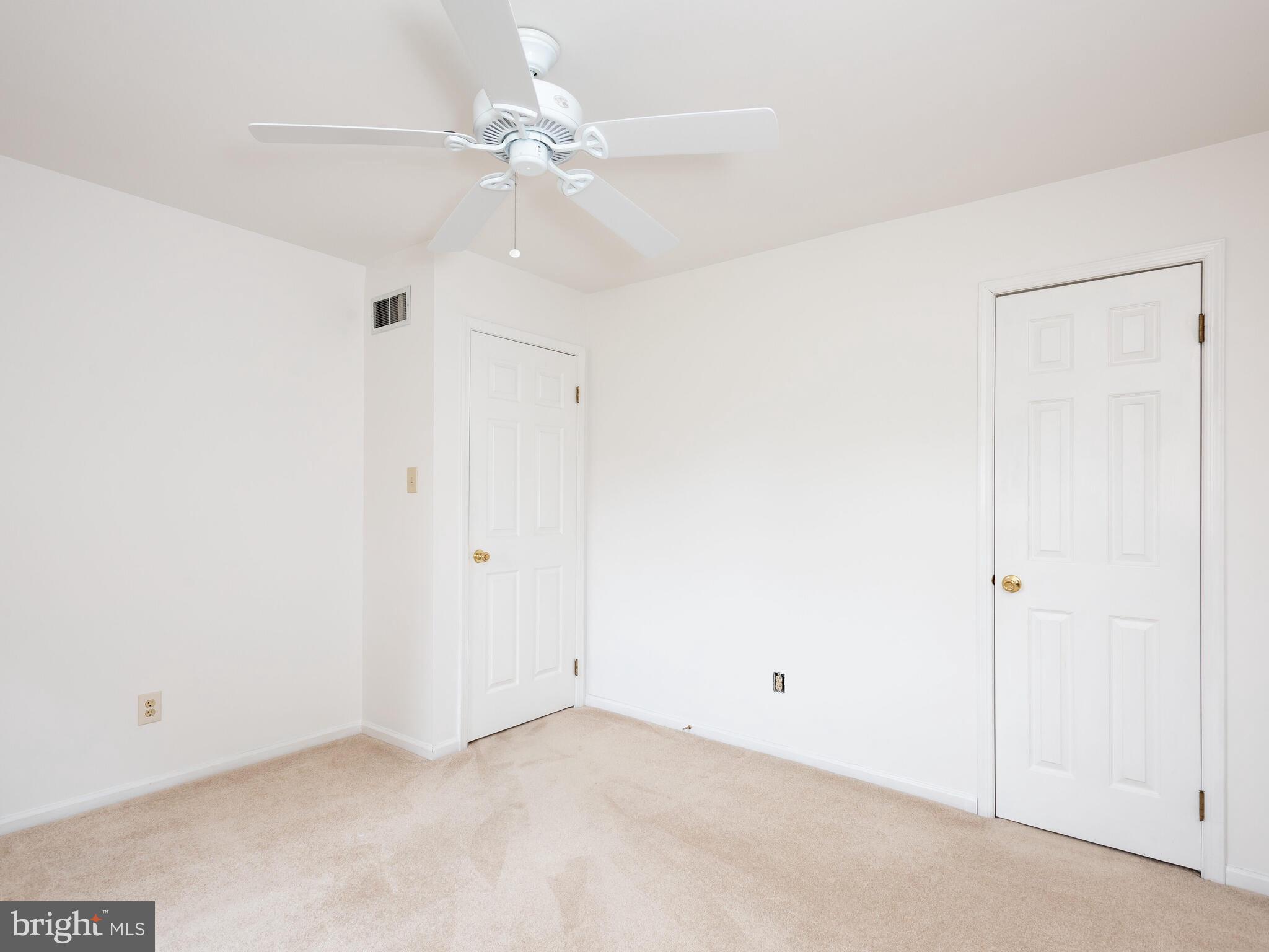 TWIN HILLS - Residential Lease