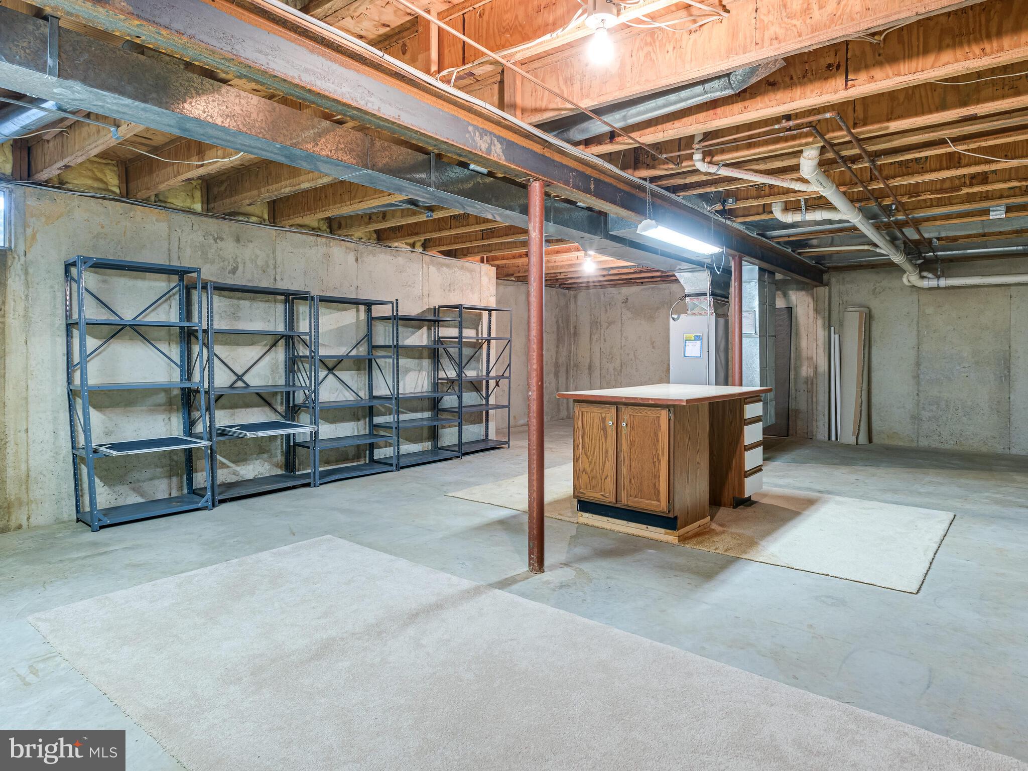 TWIN HILLS - Residential Lease