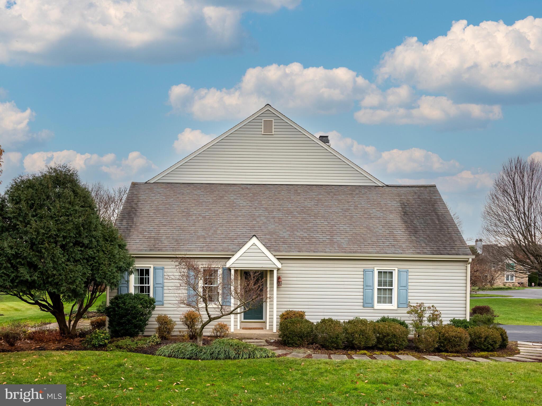 TWIN HILLS - Residential Lease