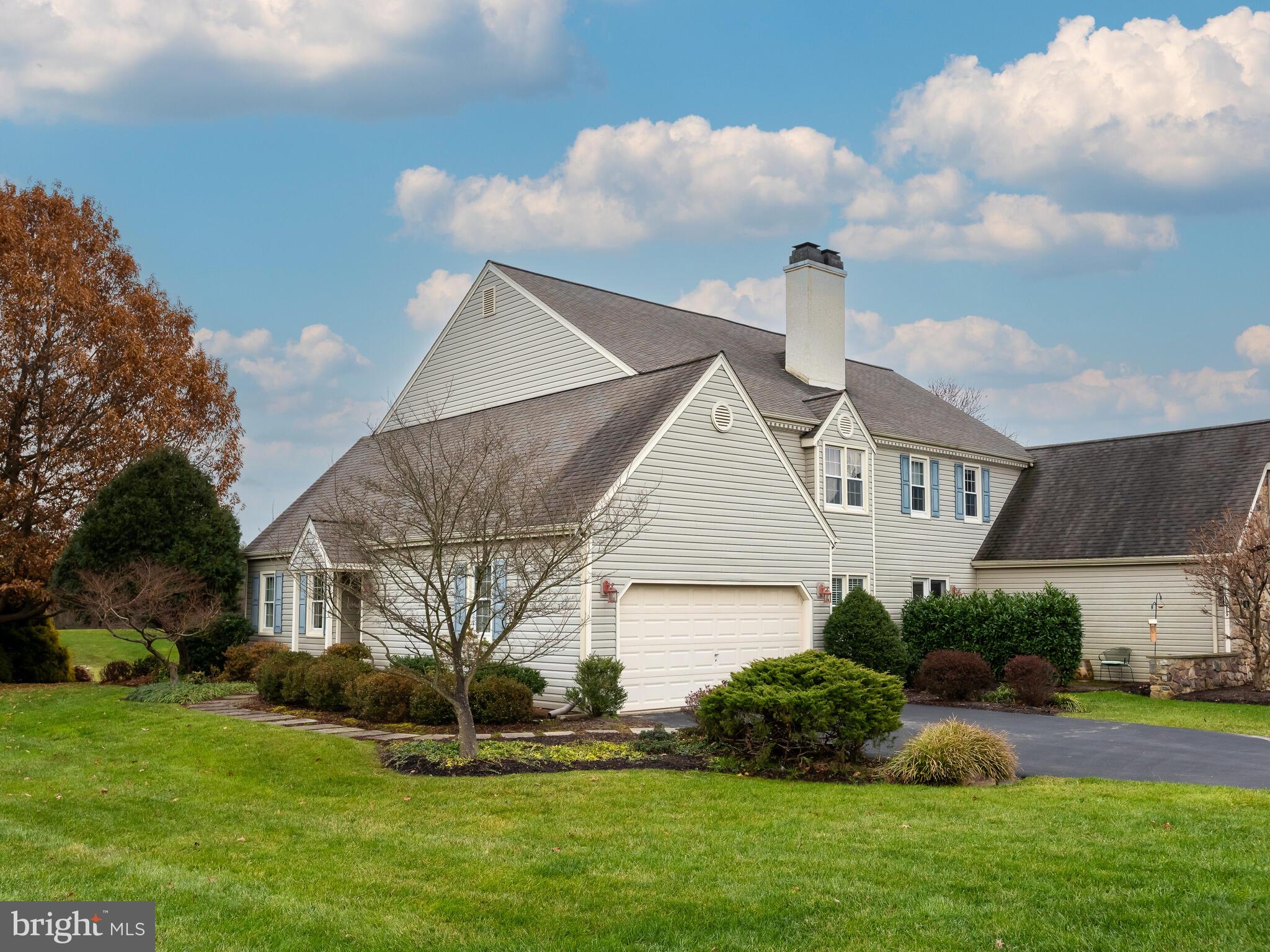 TWIN HILLS - Residential Lease