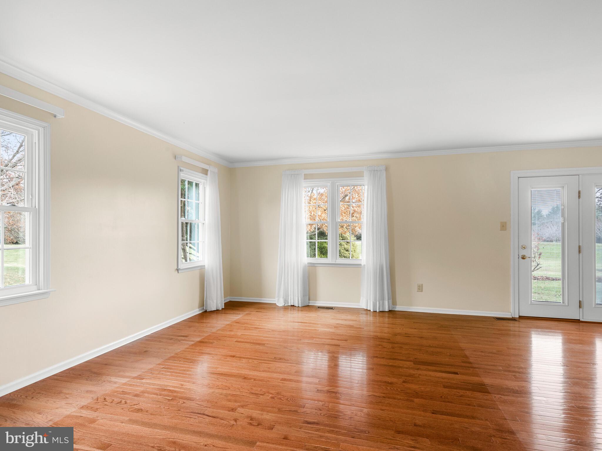 TWIN HILLS - Residential Lease