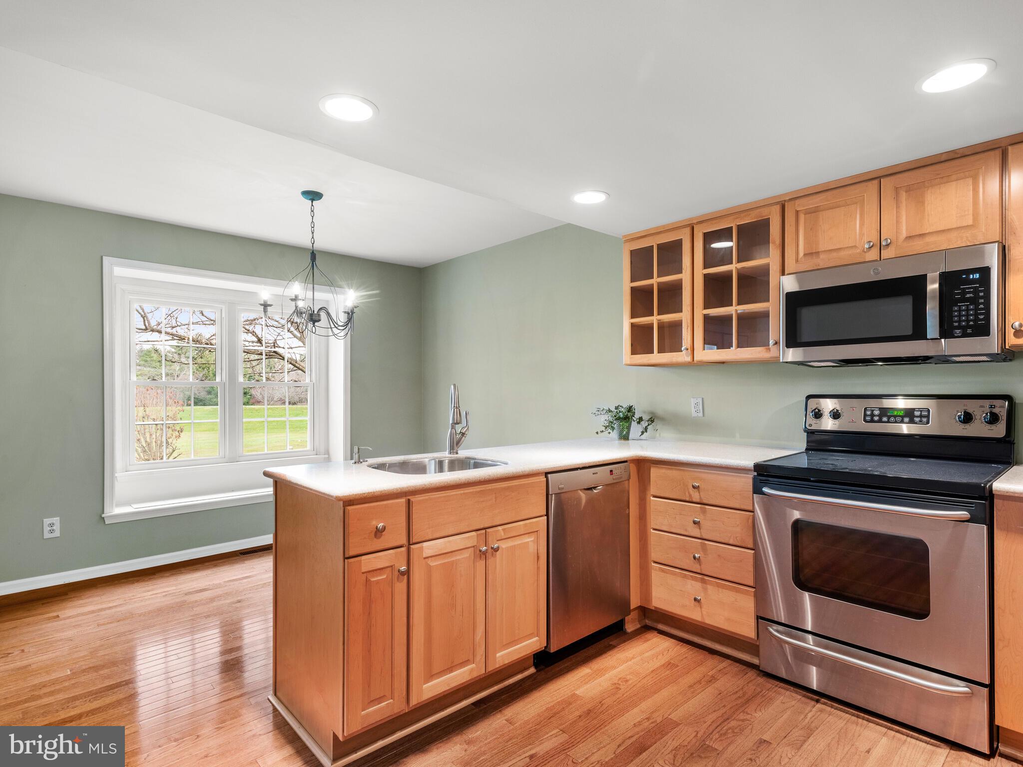 TWIN HILLS - Residential Lease