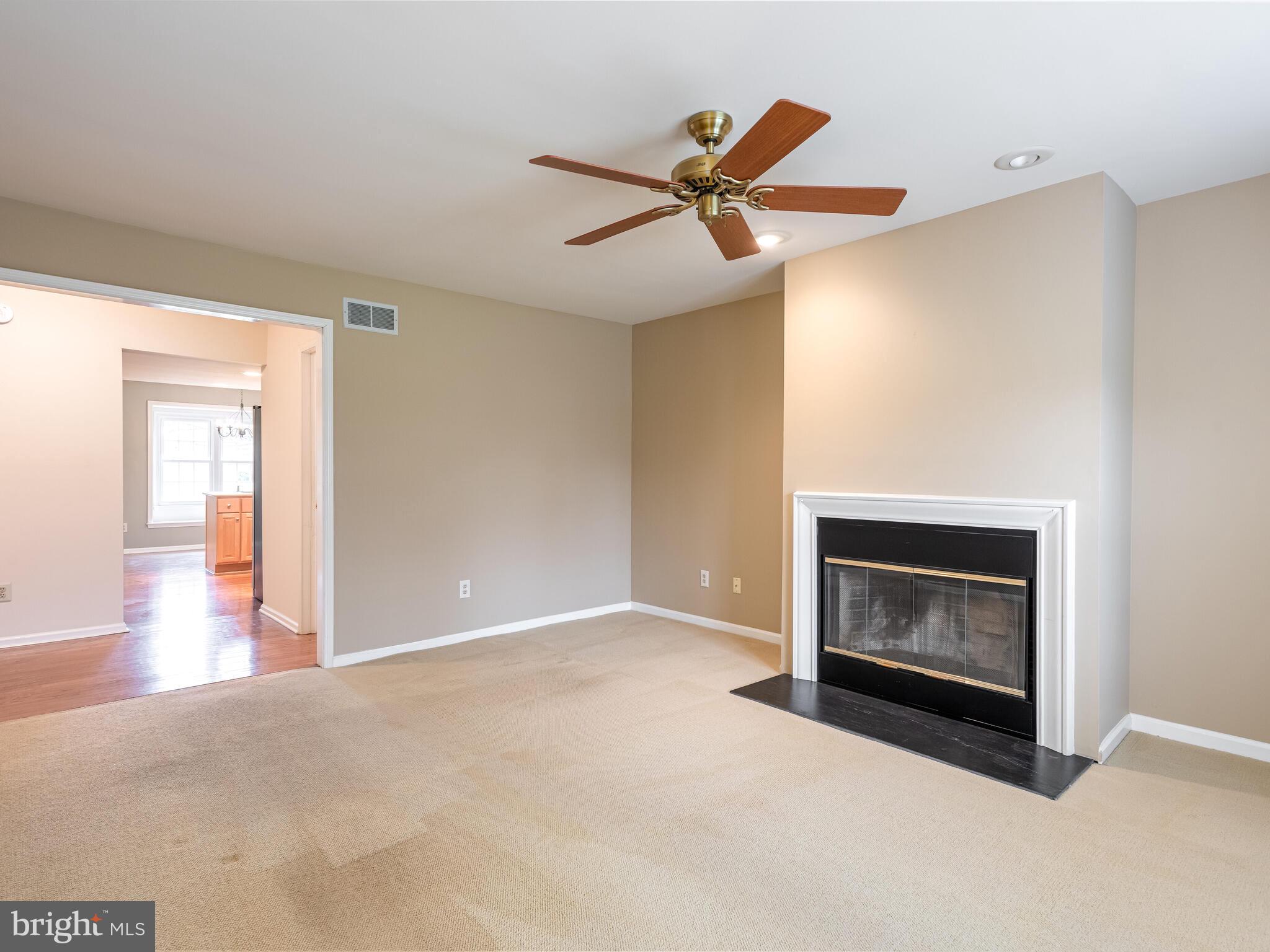 TWIN HILLS - Residential Lease