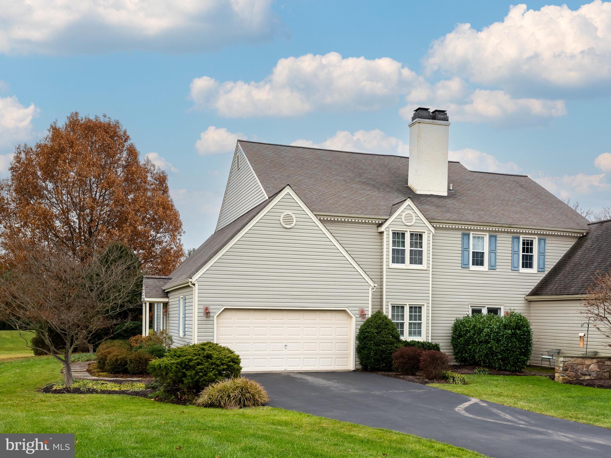 TWIN HILLS - Residential Lease