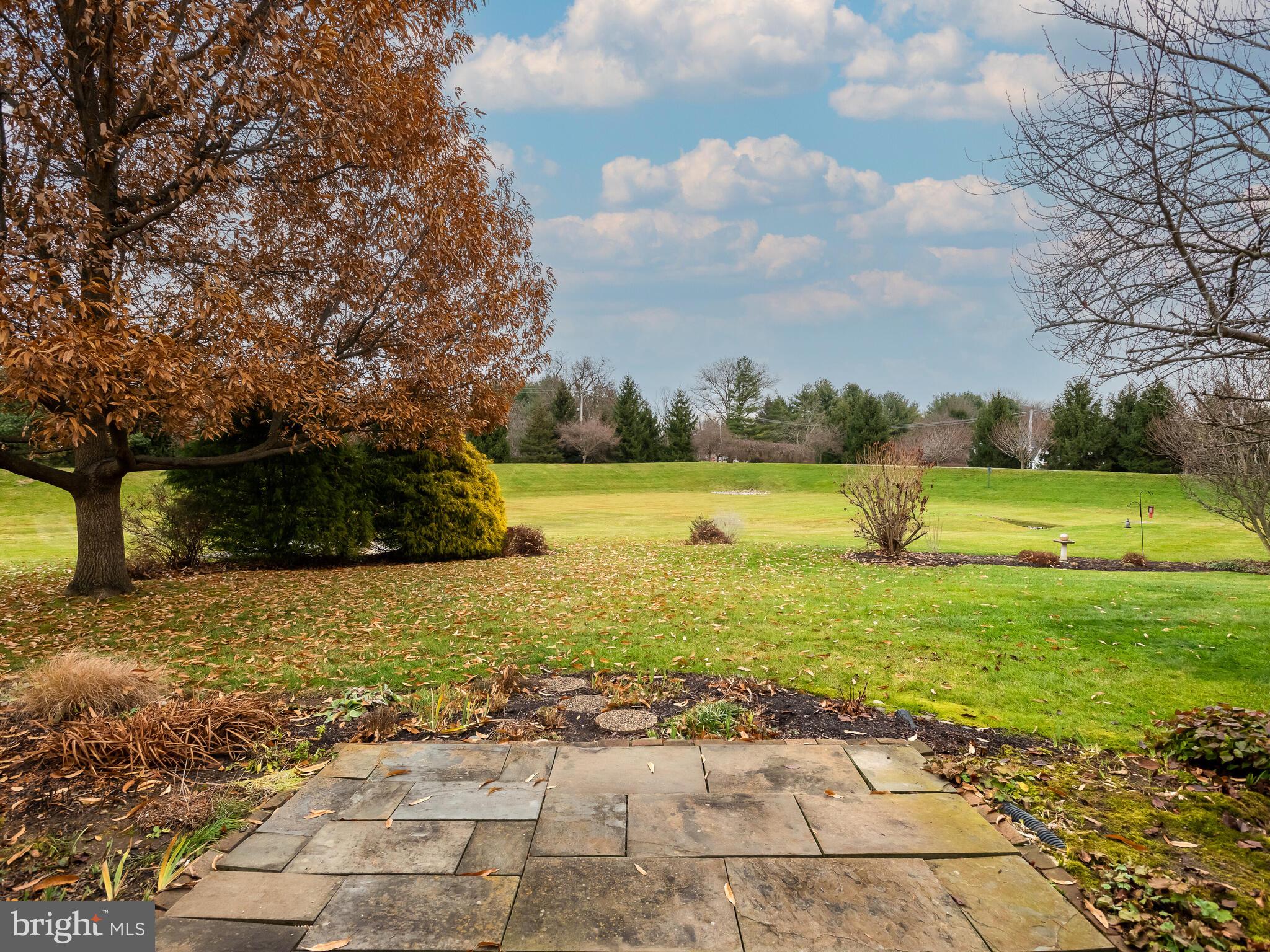 TWIN HILLS - Residential Lease