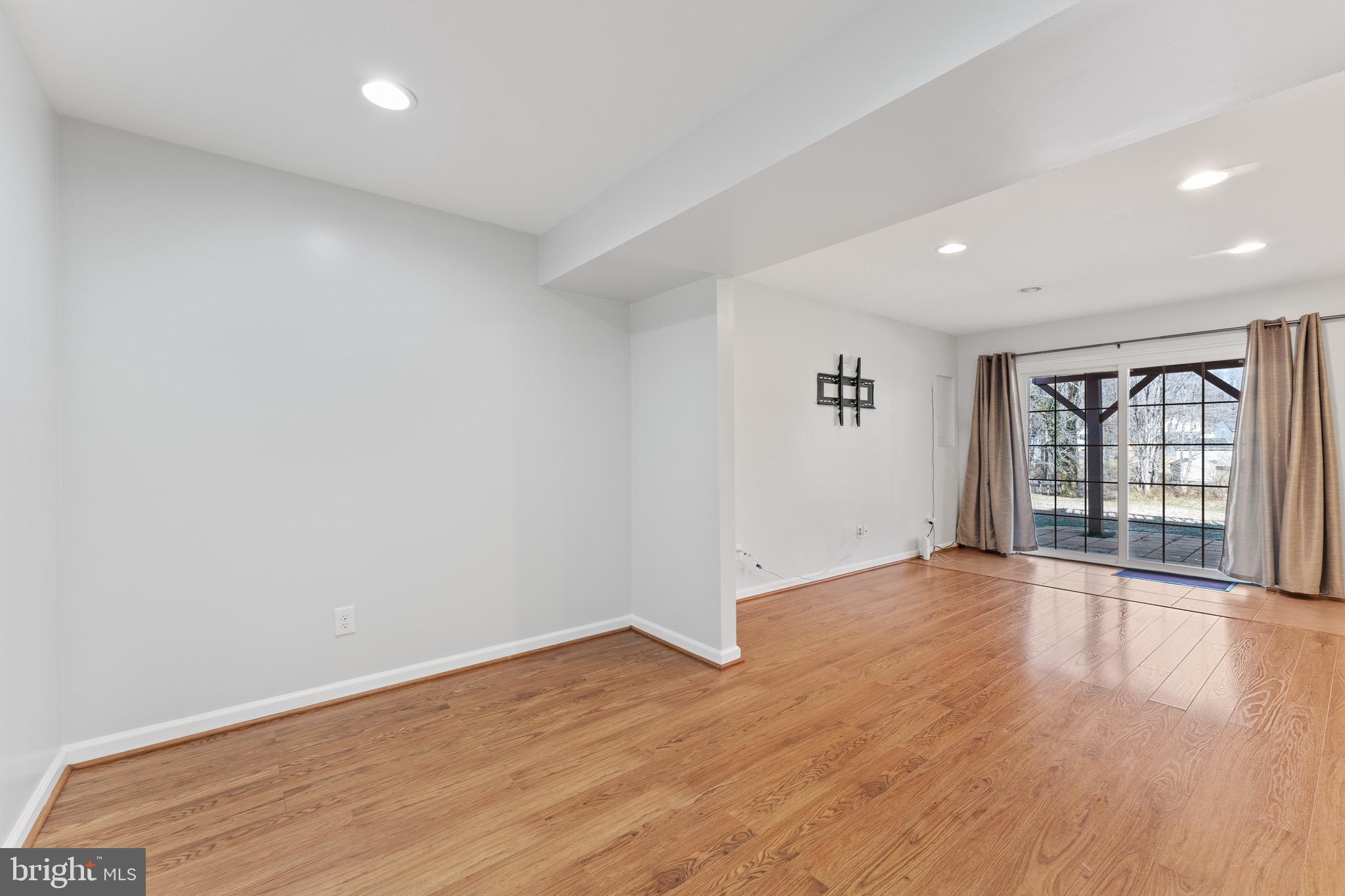 ASHLEIGH PARK SOUTH - Residential