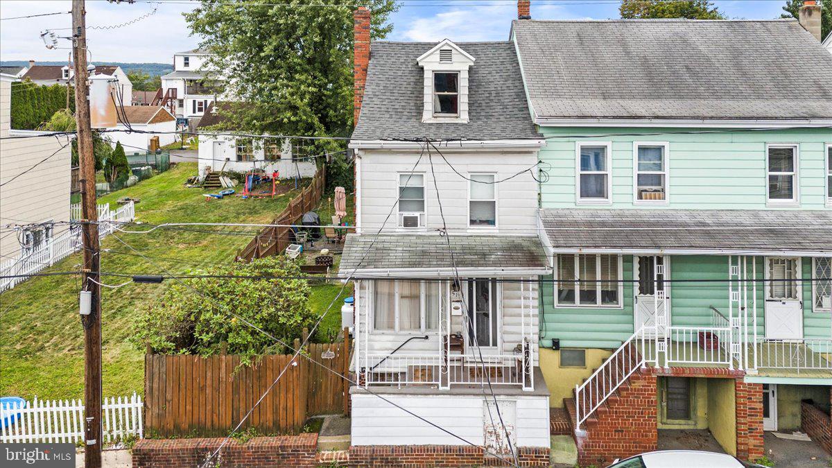 Welcome to 511 Lytle St, Minersville, PA, a cozy 3-bedroom, 1-bath home with 1,204 sq ft of living space, nestled on a 0.08-acre lot in Schuylkill County. This property offers the perfect opportunity for buyers looking to add their personal touch, as it needs a little TLC to truly shine.
Step inside to find a traditional layout with a comfortable living area, spacious kitchen, and three well-sized bedrooms. Outside, the manageable lot provides just the right amount of space for outdoor enjoyment without overwhelming maintenance.
Whether you’re a first-time buyer, investor, or someone searching for a project, this home has plenty of potential to be transformed into something special. Conveniently located near local schools, shops, and town amenities, you’ll enjoy small-town living with easy access to surrounding areas.
Don’t miss your chance to make this Minersville property your own!