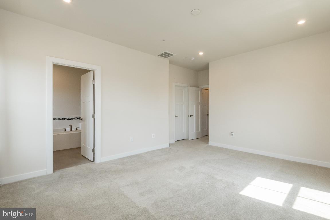 NORBOURNE PARK - Residential