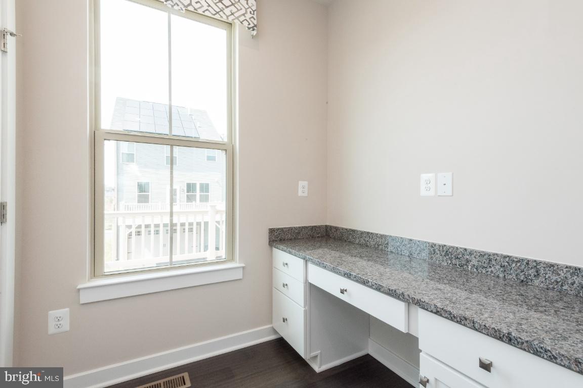 NORBOURNE PARK - Residential