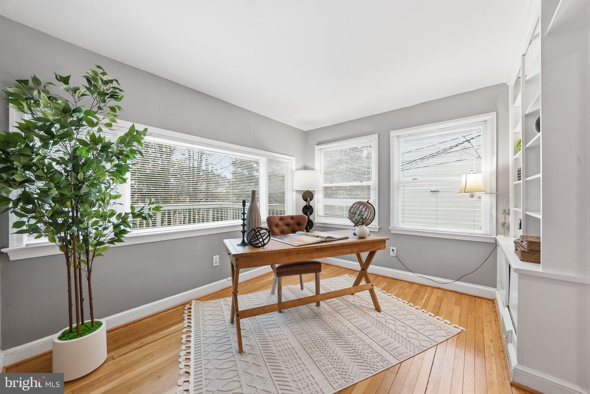 TARA - LEEWAY HEIGHTS - Residential