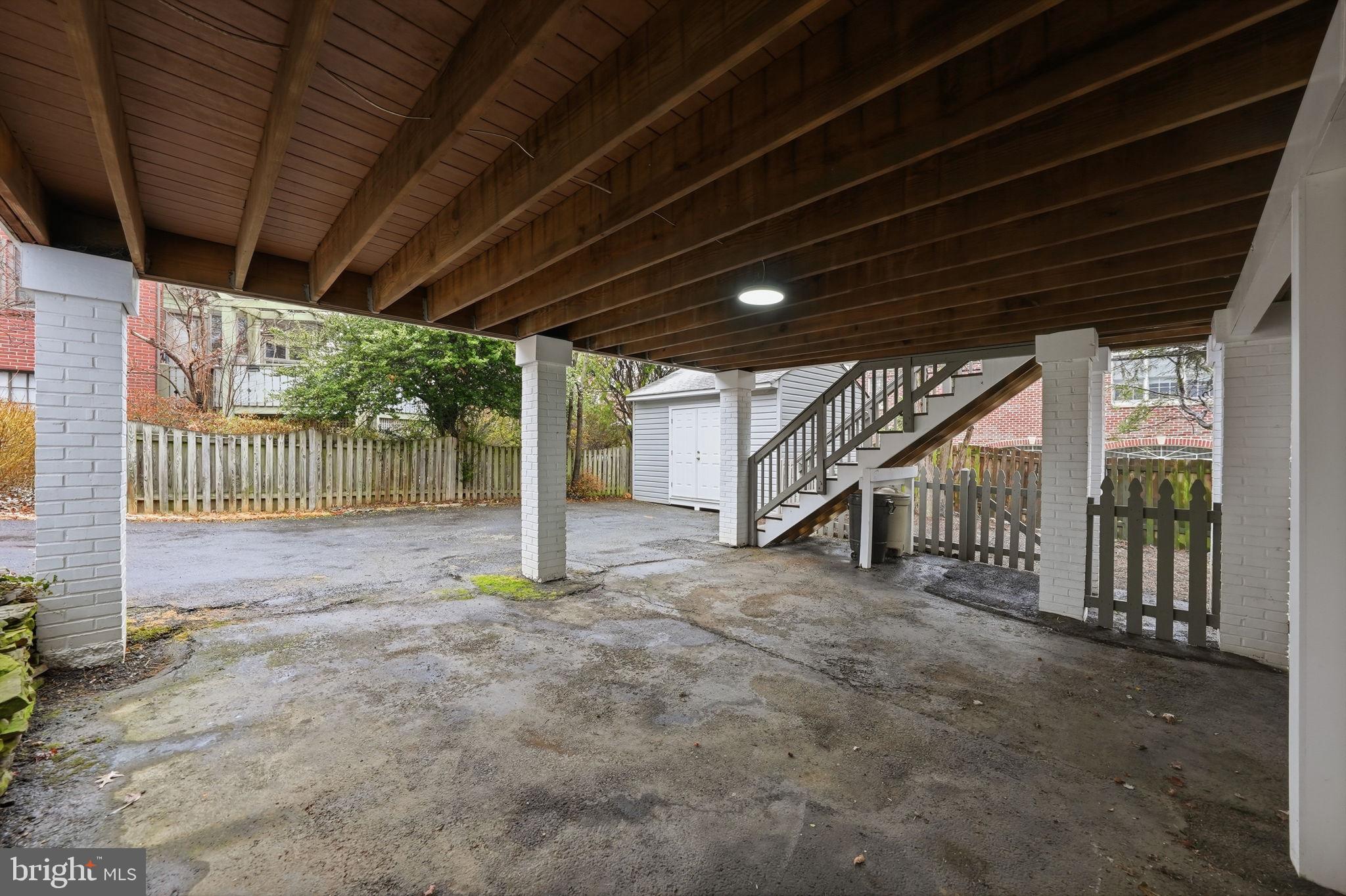 TARA - LEEWAY HEIGHTS - Residential