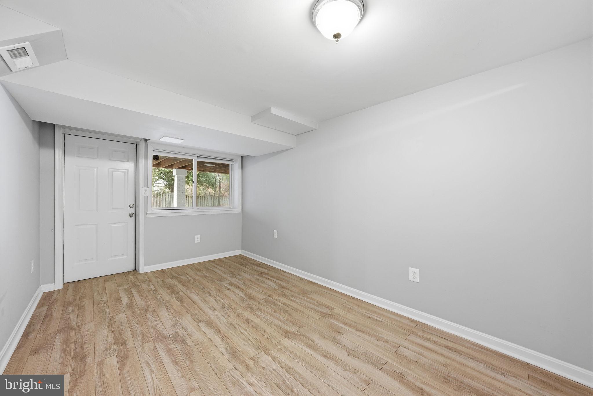 TARA - LEEWAY HEIGHTS - Residential