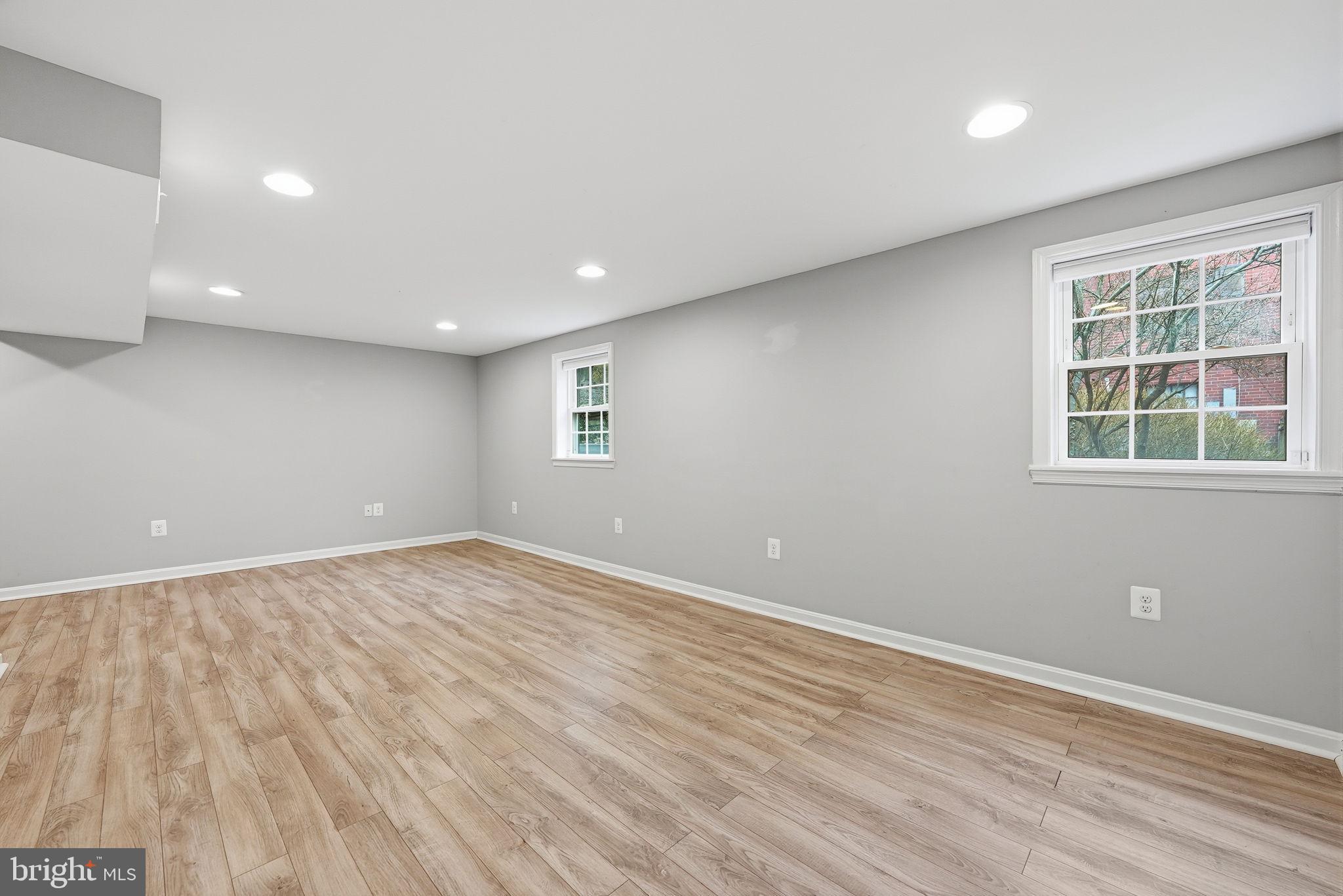 TARA - LEEWAY HEIGHTS - Residential