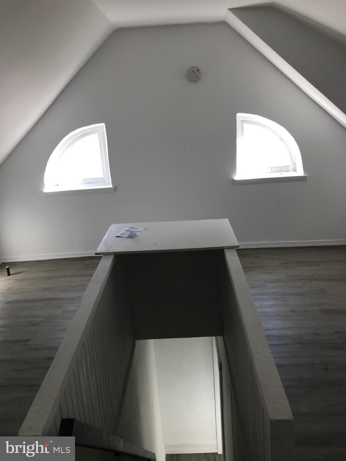 4832 E ROOSEVELT BOULEVARD E 2