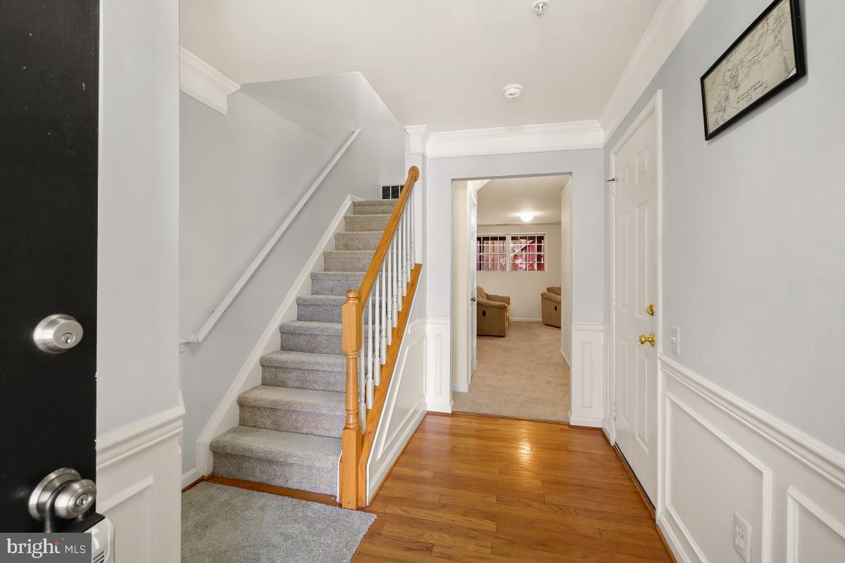 KINGSVIEW VILLAGE - Residential Lease