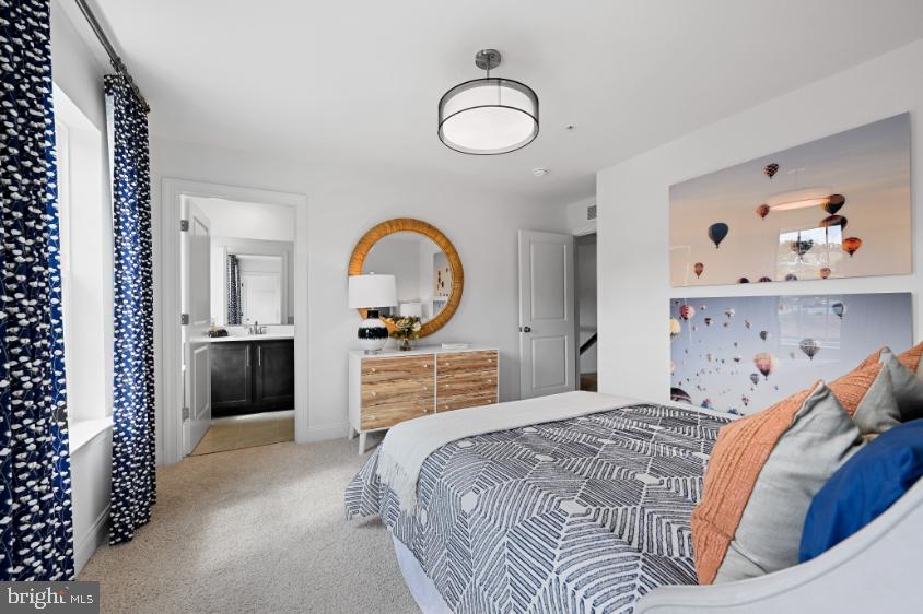 GREENWOOD VILLAGE - Residential