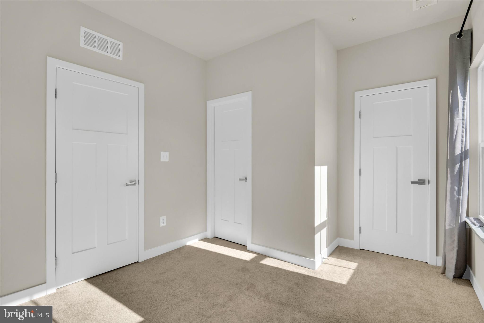 ELKRIDGE CROSSING - Residential Lease