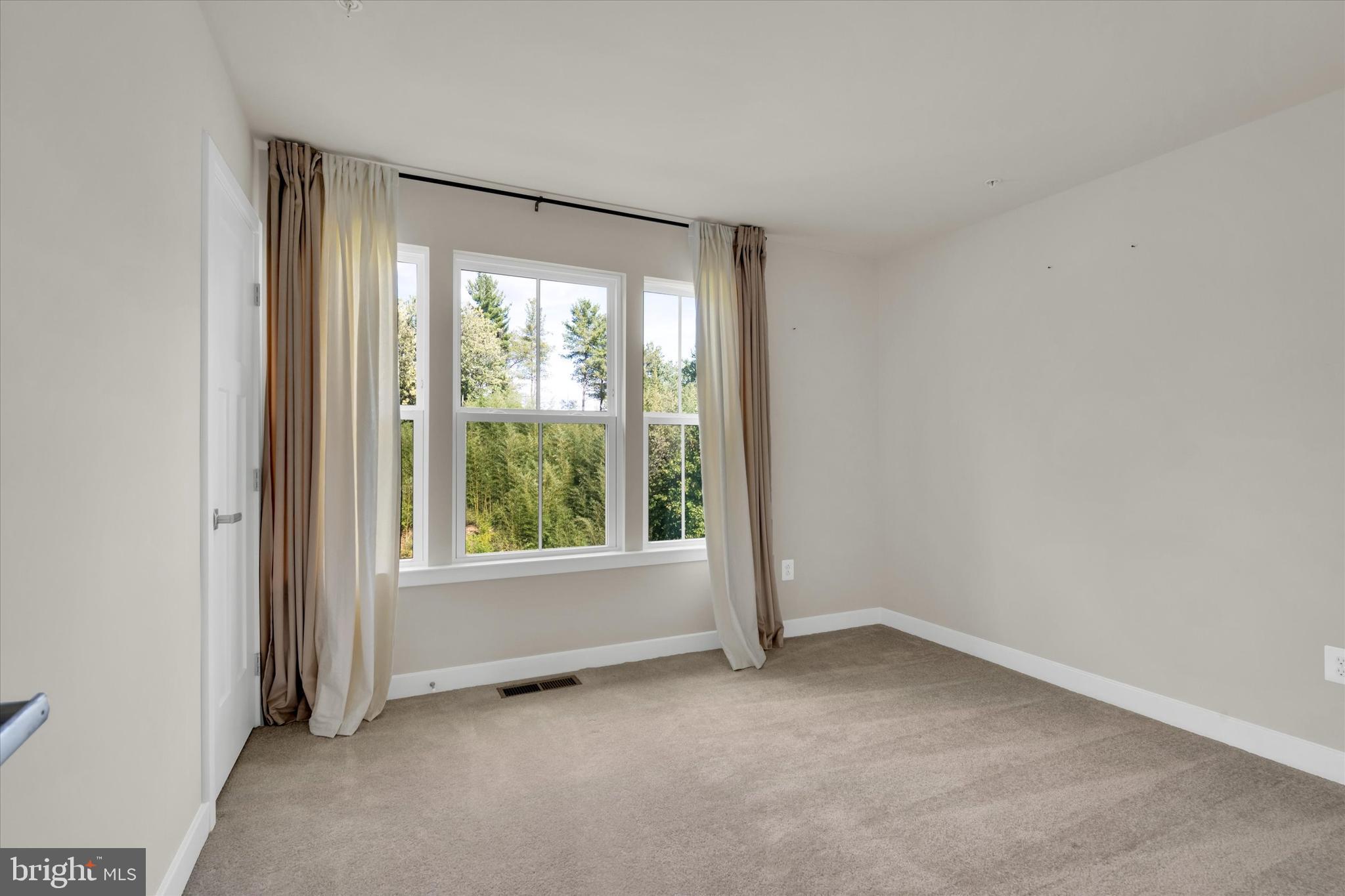 ELKRIDGE CROSSING - Residential Lease