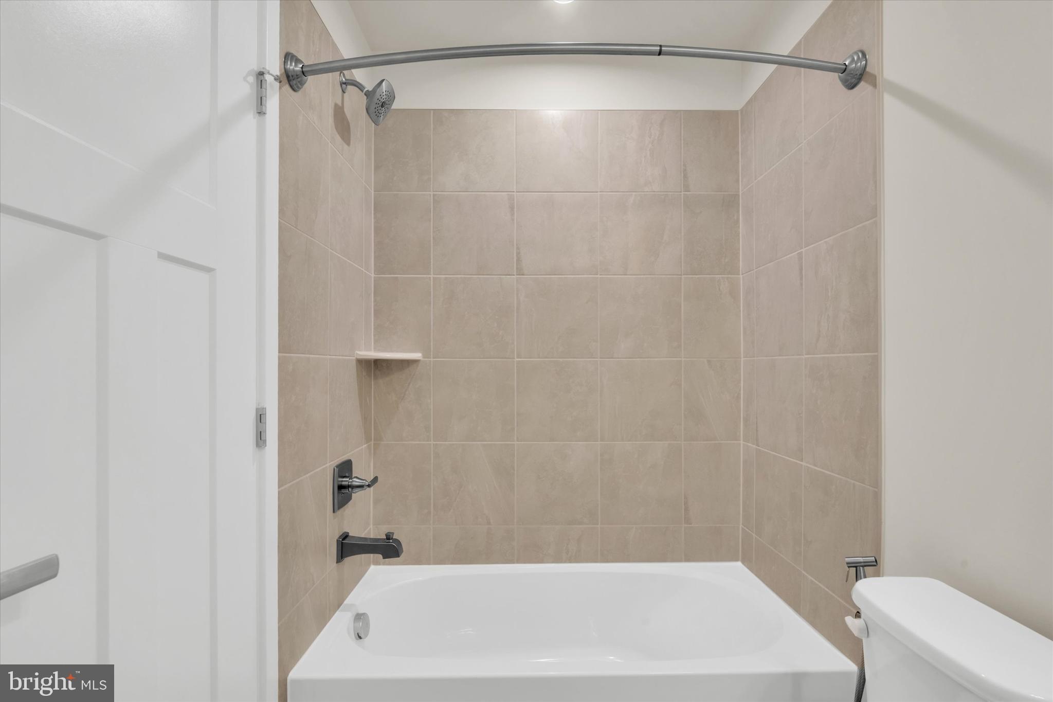 ELKRIDGE CROSSING - Residential Lease