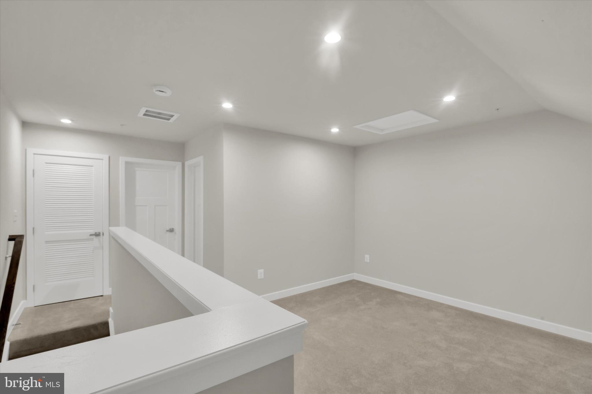 ELKRIDGE CROSSING - Residential Lease