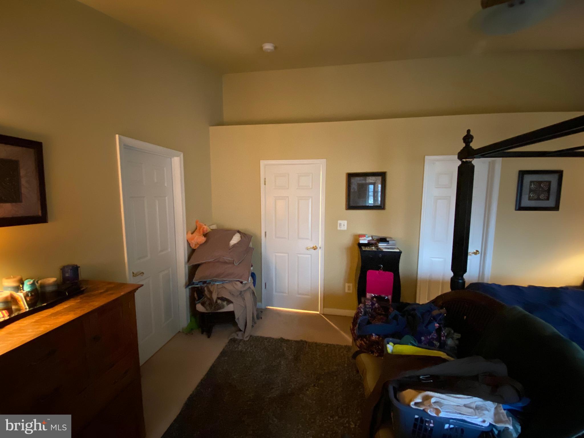 GUNSTON HILL - Residential