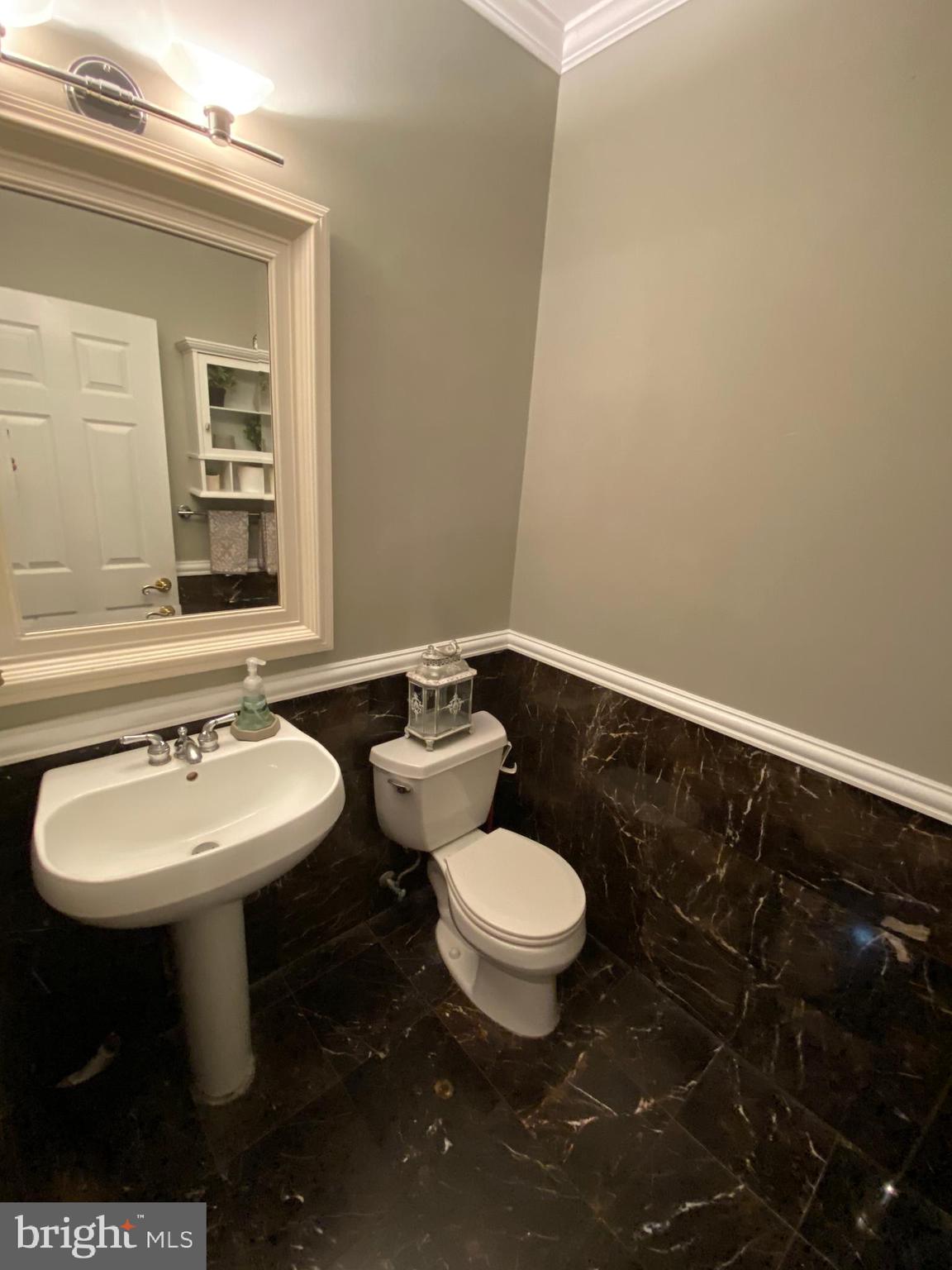 GUNSTON HILL - Residential