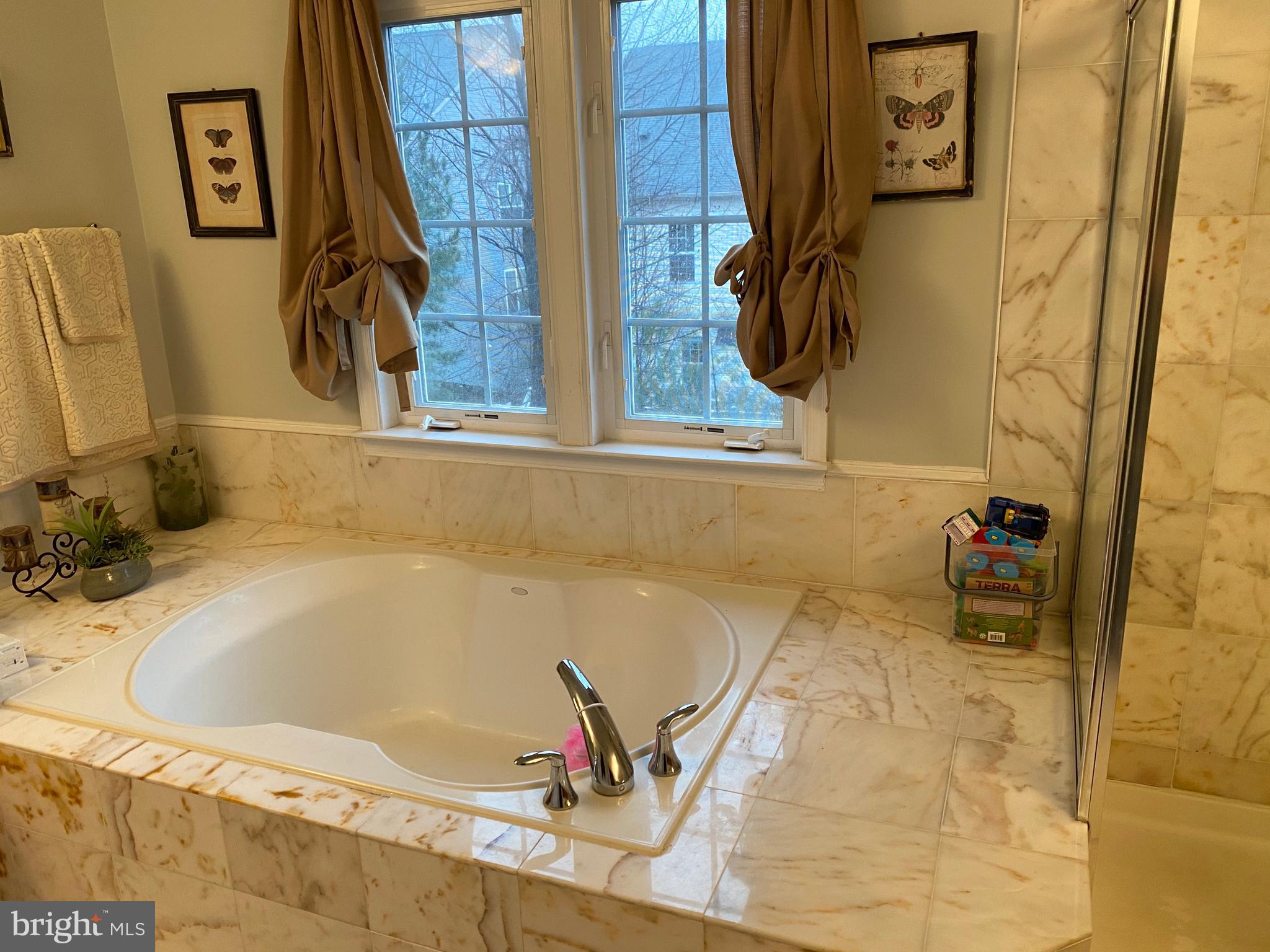 GUNSTON HILL - Residential